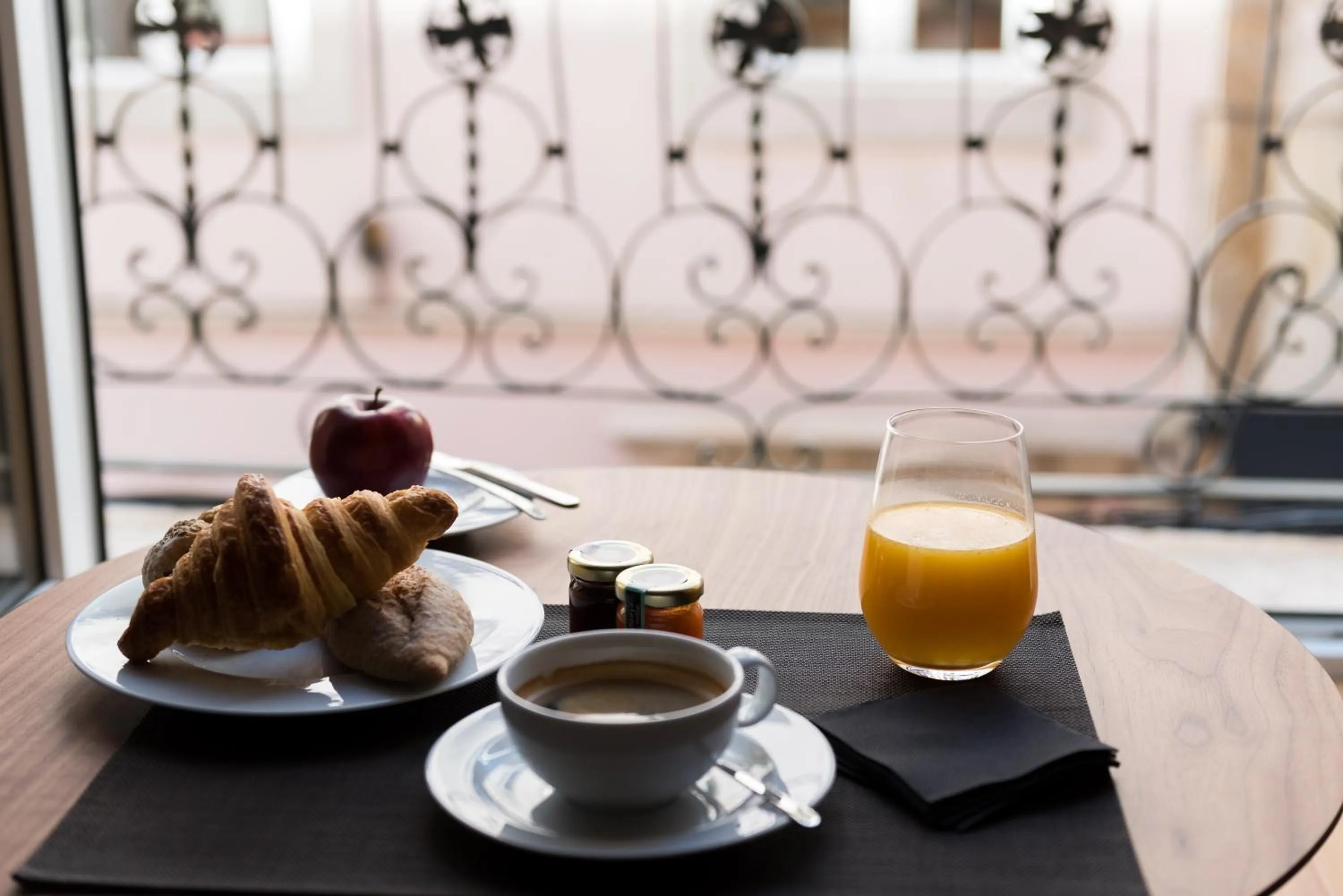 Food close-up in Flora Chiado Apartments
