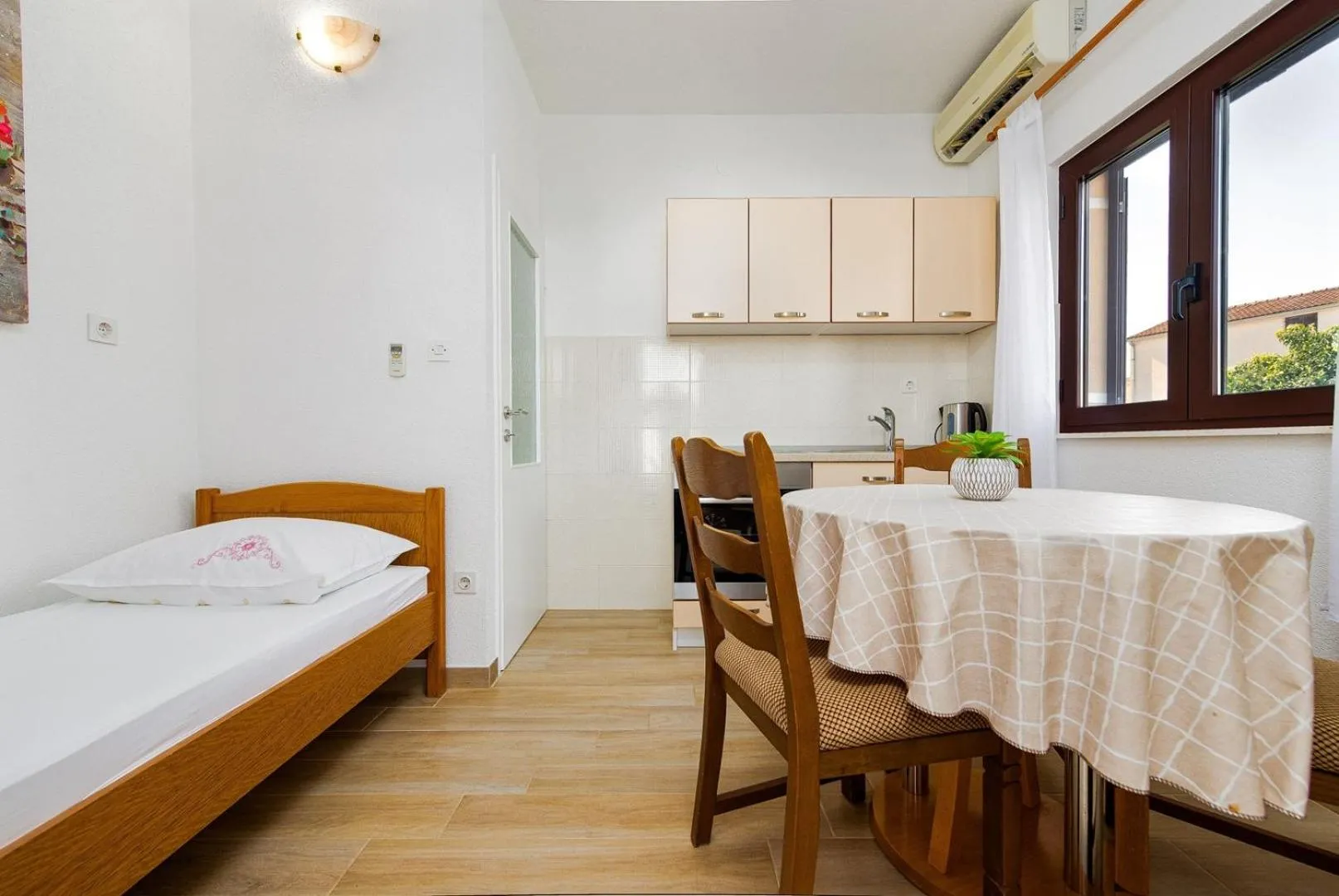 Living room, Bed in Apartments Protega