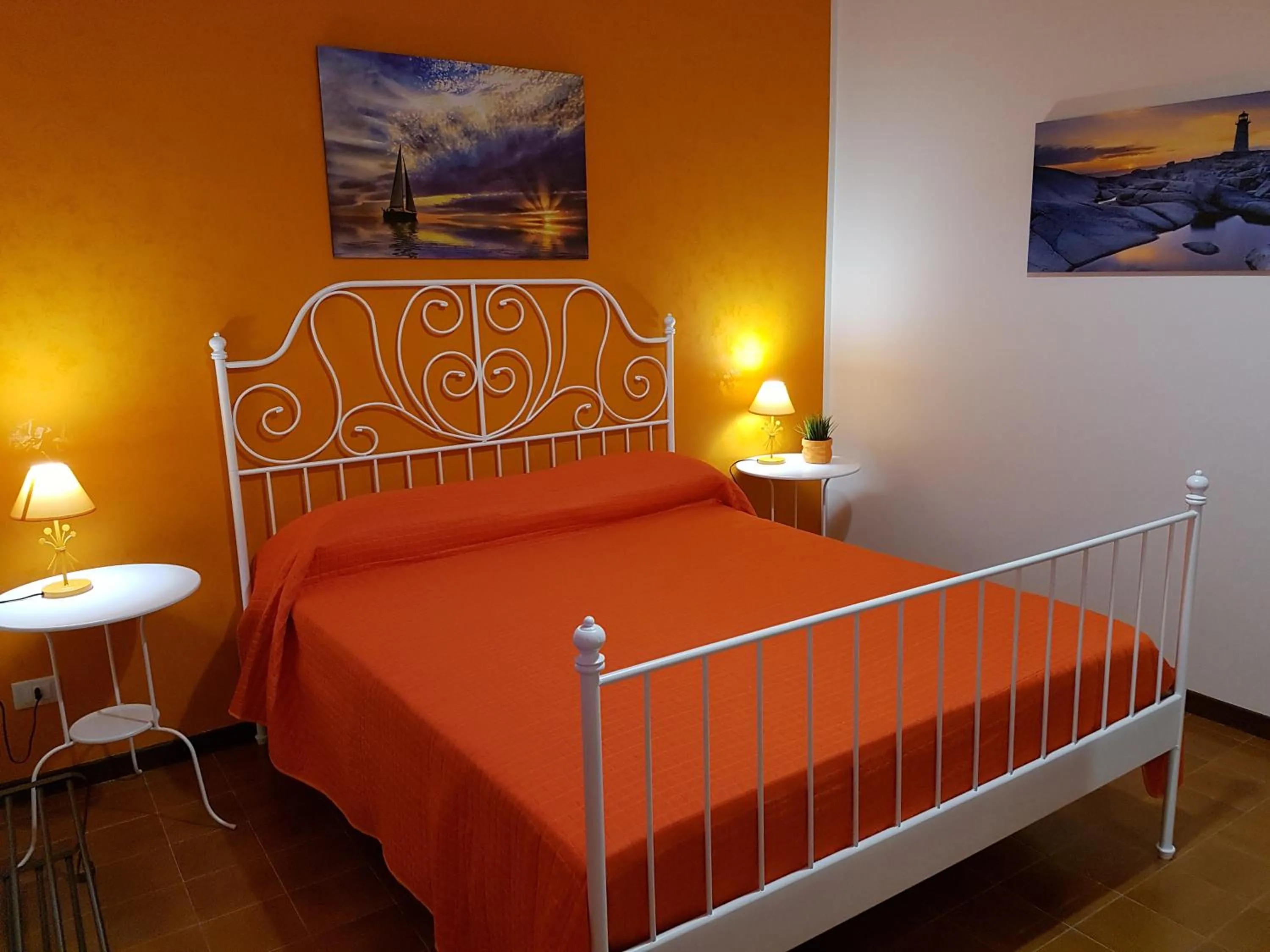 Double or Twin Room with Private Bathroom in Vista sul porto