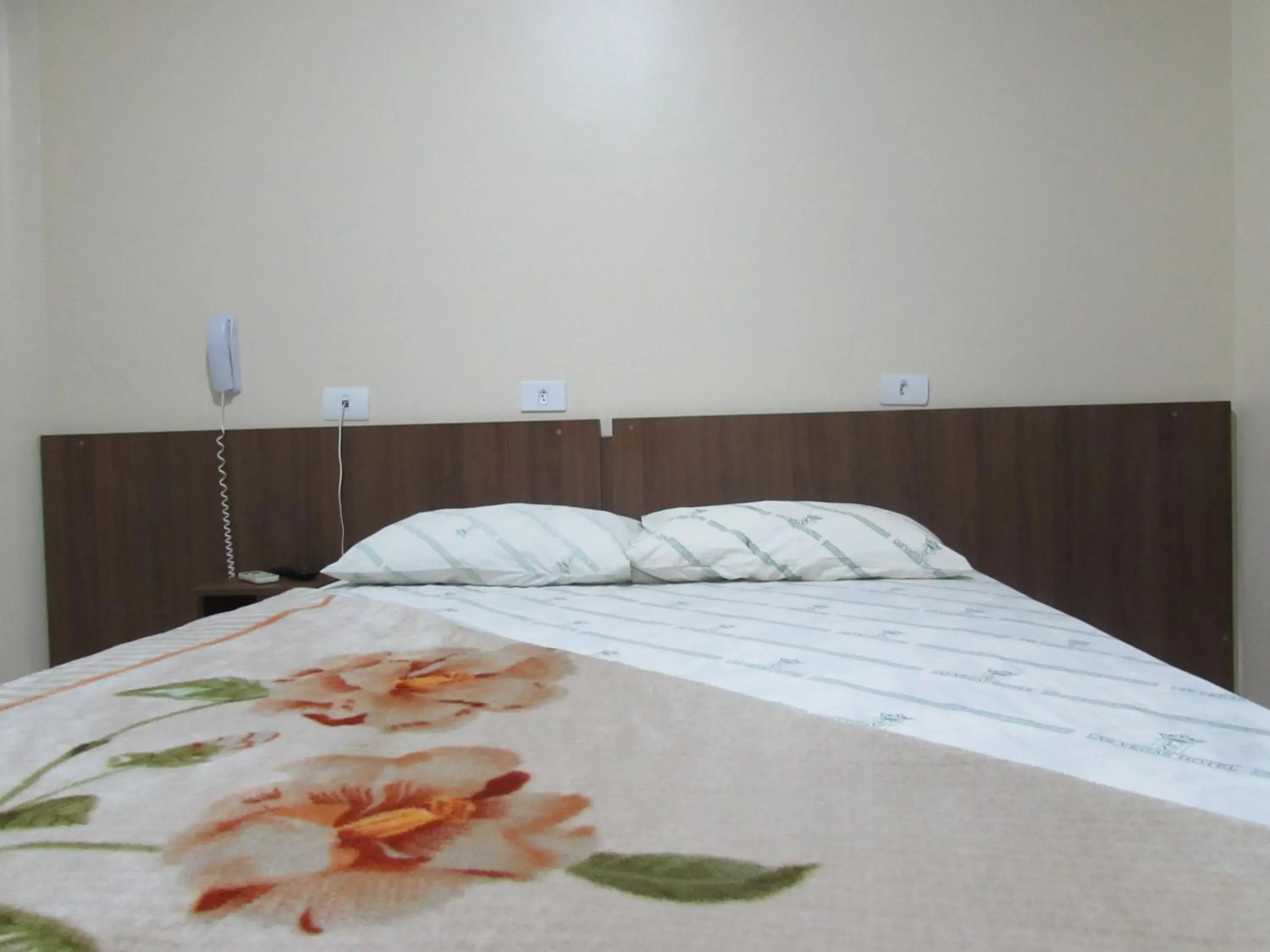 Deluxe Room - single occupancy in Las Vegas Hotel Deluxe Room - single occupancy in Las Vegas Hotel