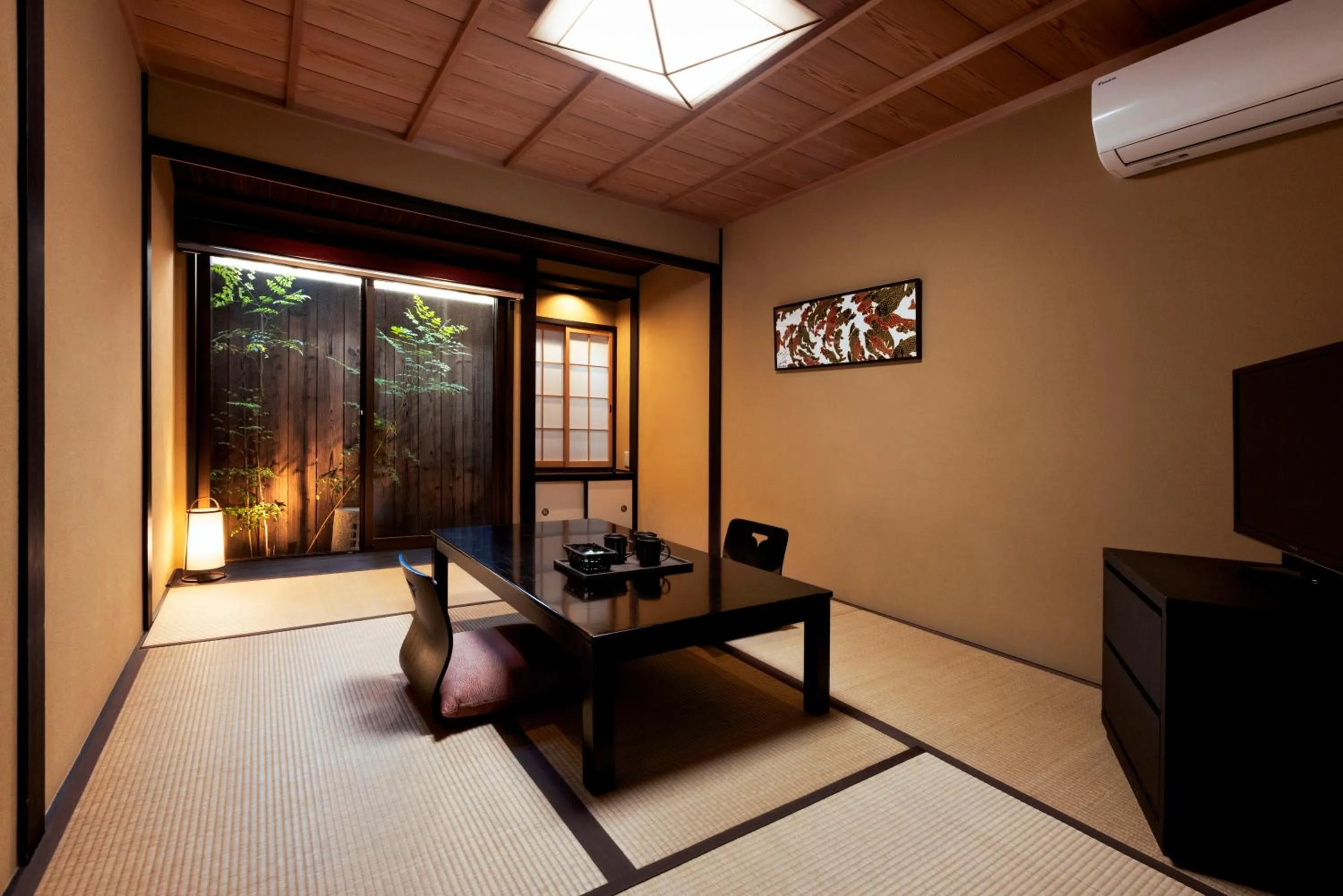 Living room in Rinn Kujoharikoji 59