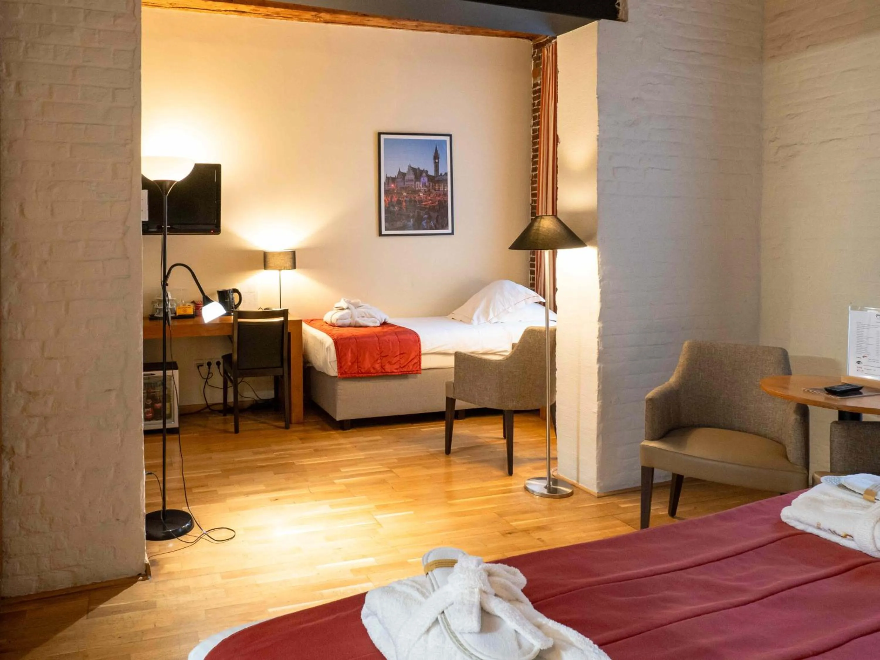 Bed in Ghent River Hotel