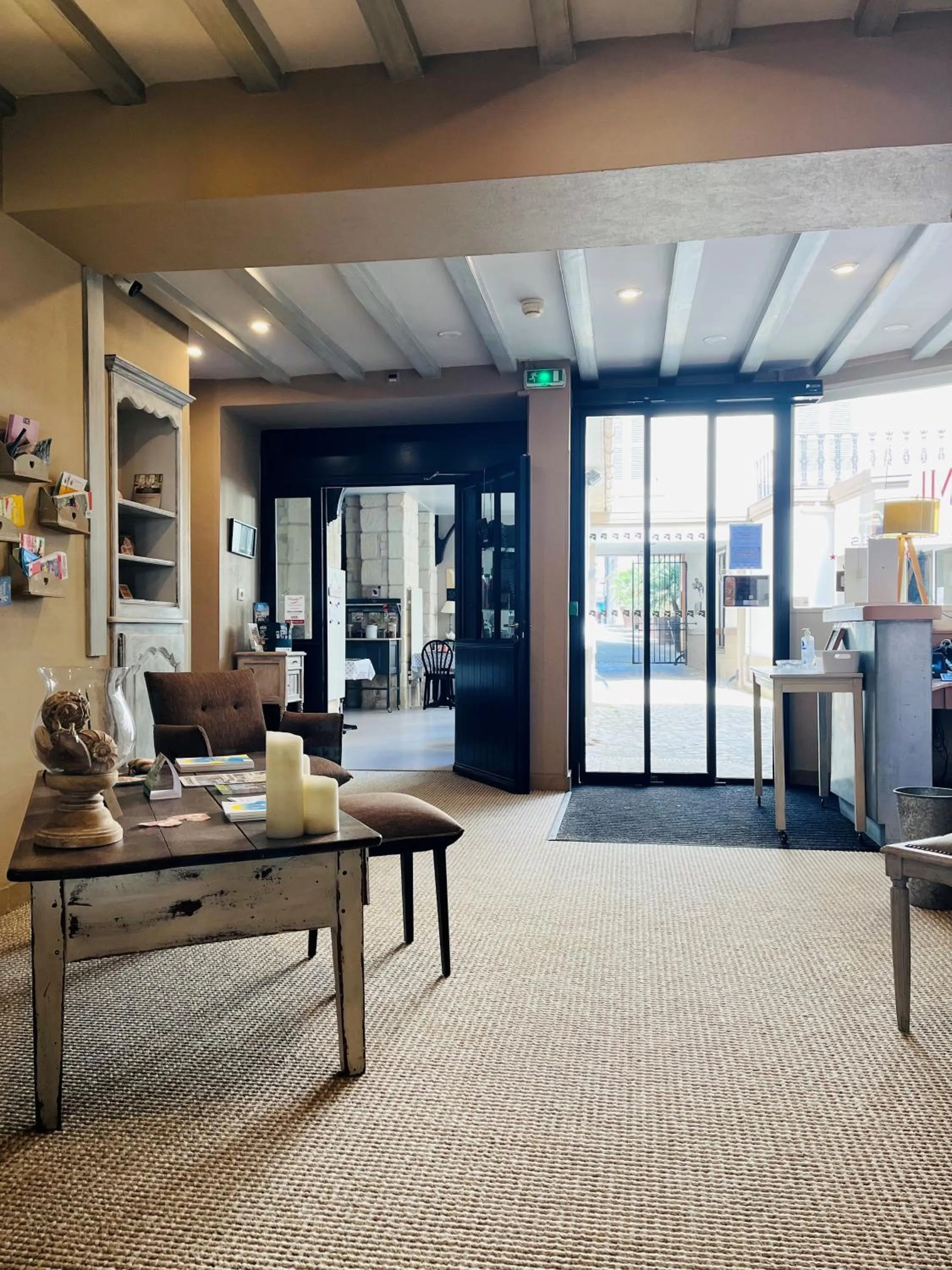 Lobby or reception in Cit'Hotel des Messageries