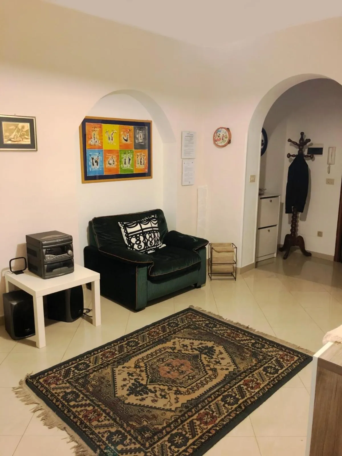 Living room in Large double room in Catania, B&B Le voci del mercato