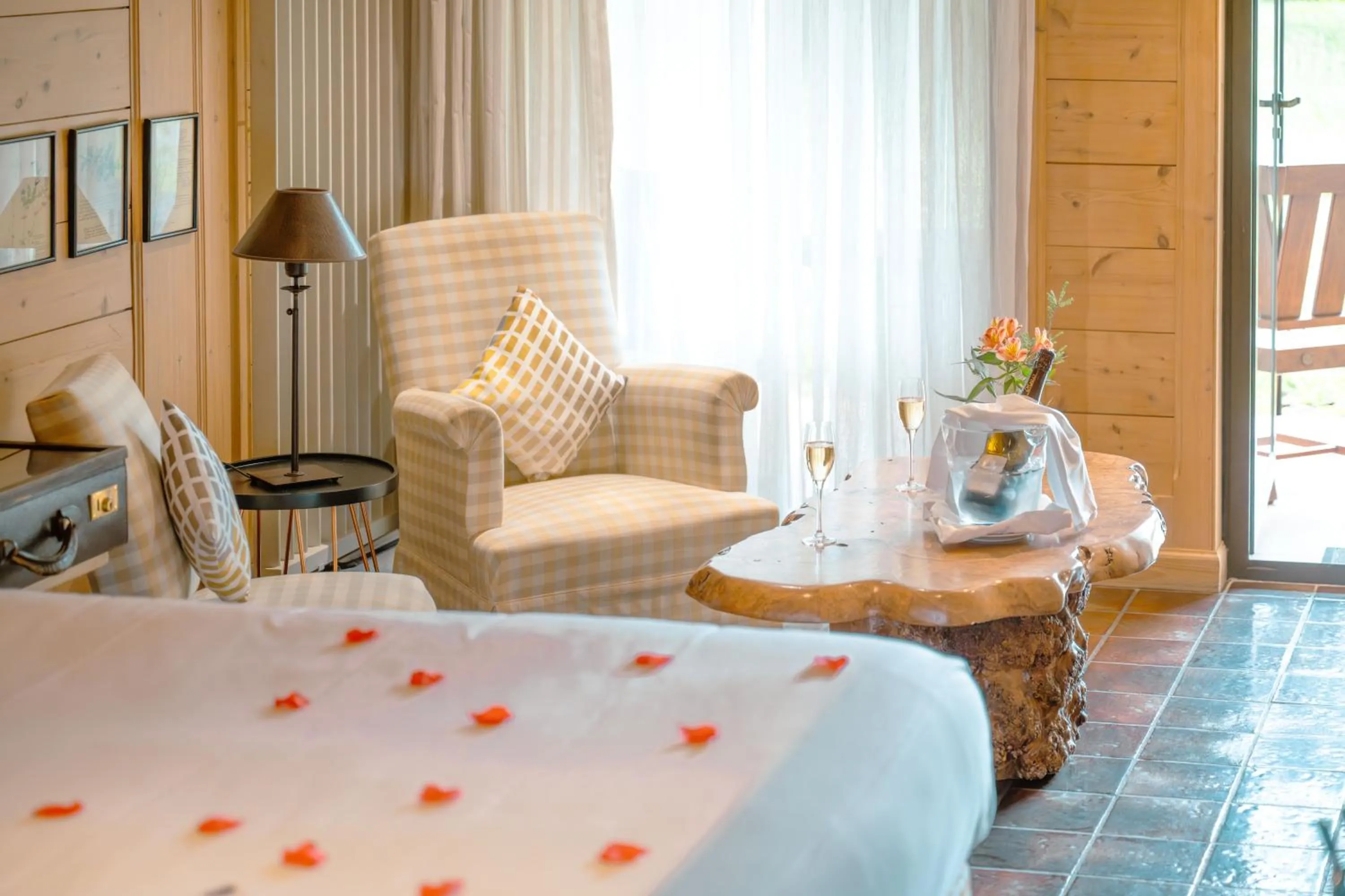 Bed in Relais du Bois Saint Georges - Hôtel de Charme