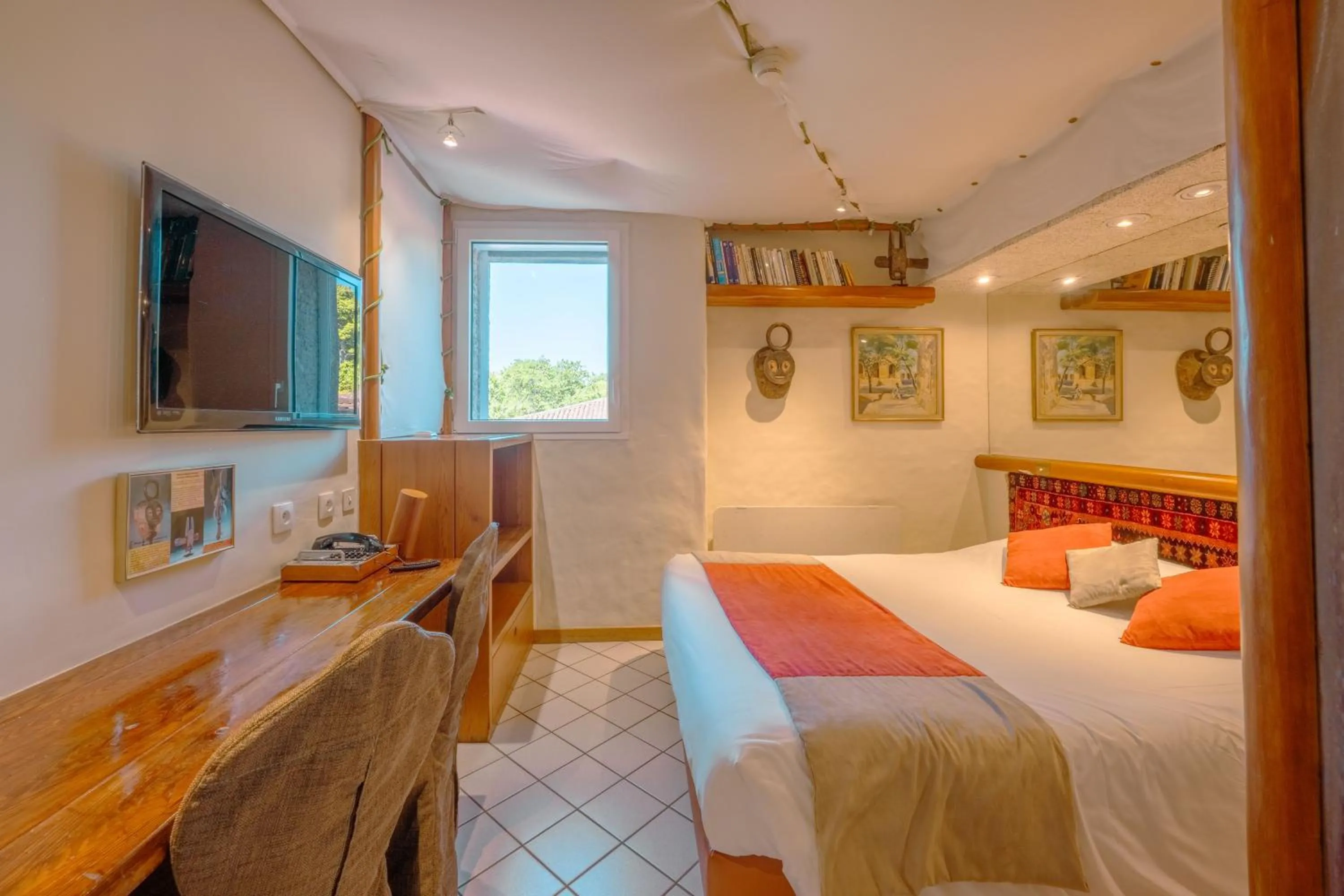 Bed in Relais du Bois Saint Georges - Hôtel de Charme