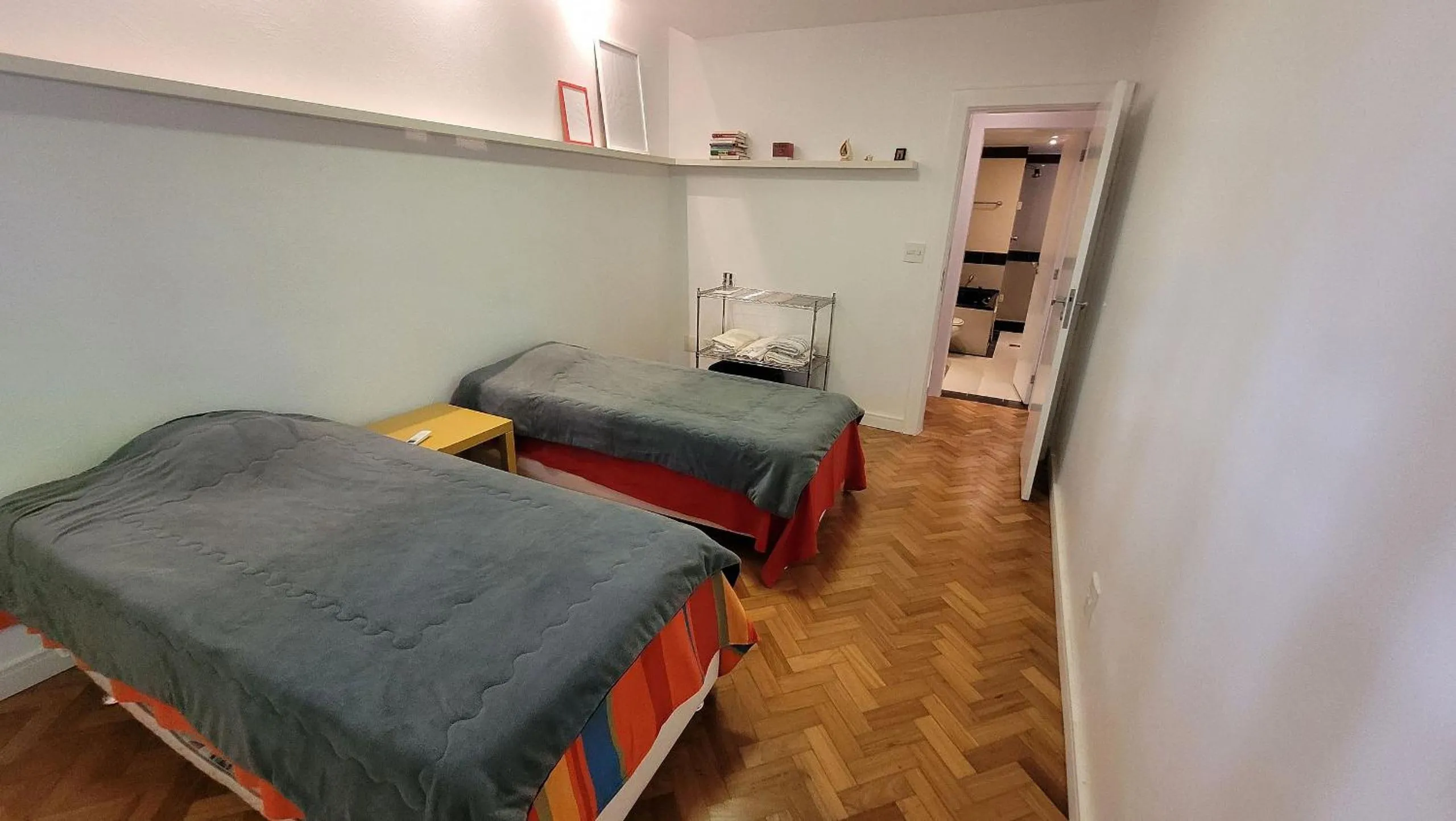 Bedroom, Bed in RIO DE JANEIRO - LEBLON BEACH