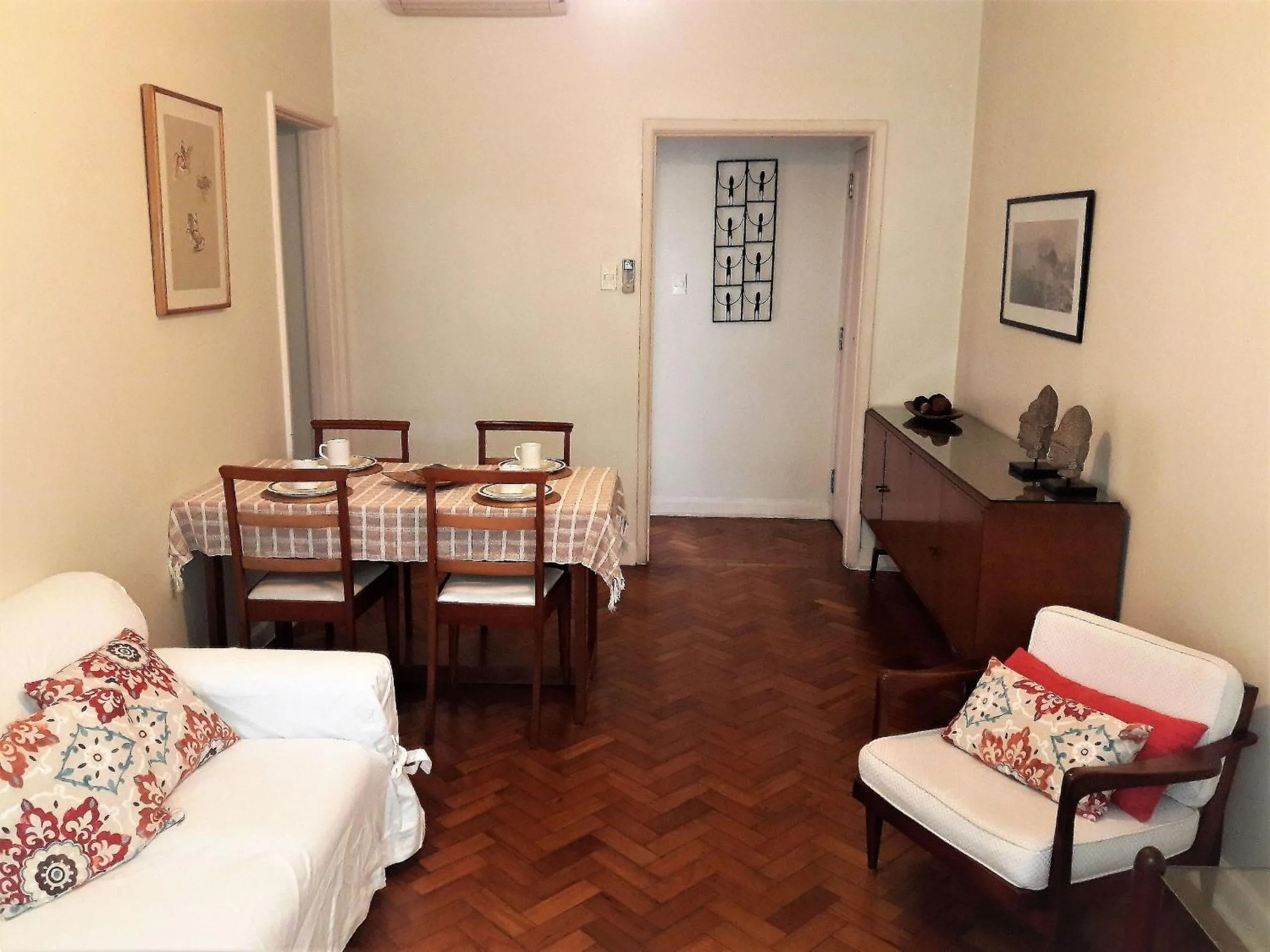 Living room, Bed in RIO DE JANEIRO - LEBLON BEACH