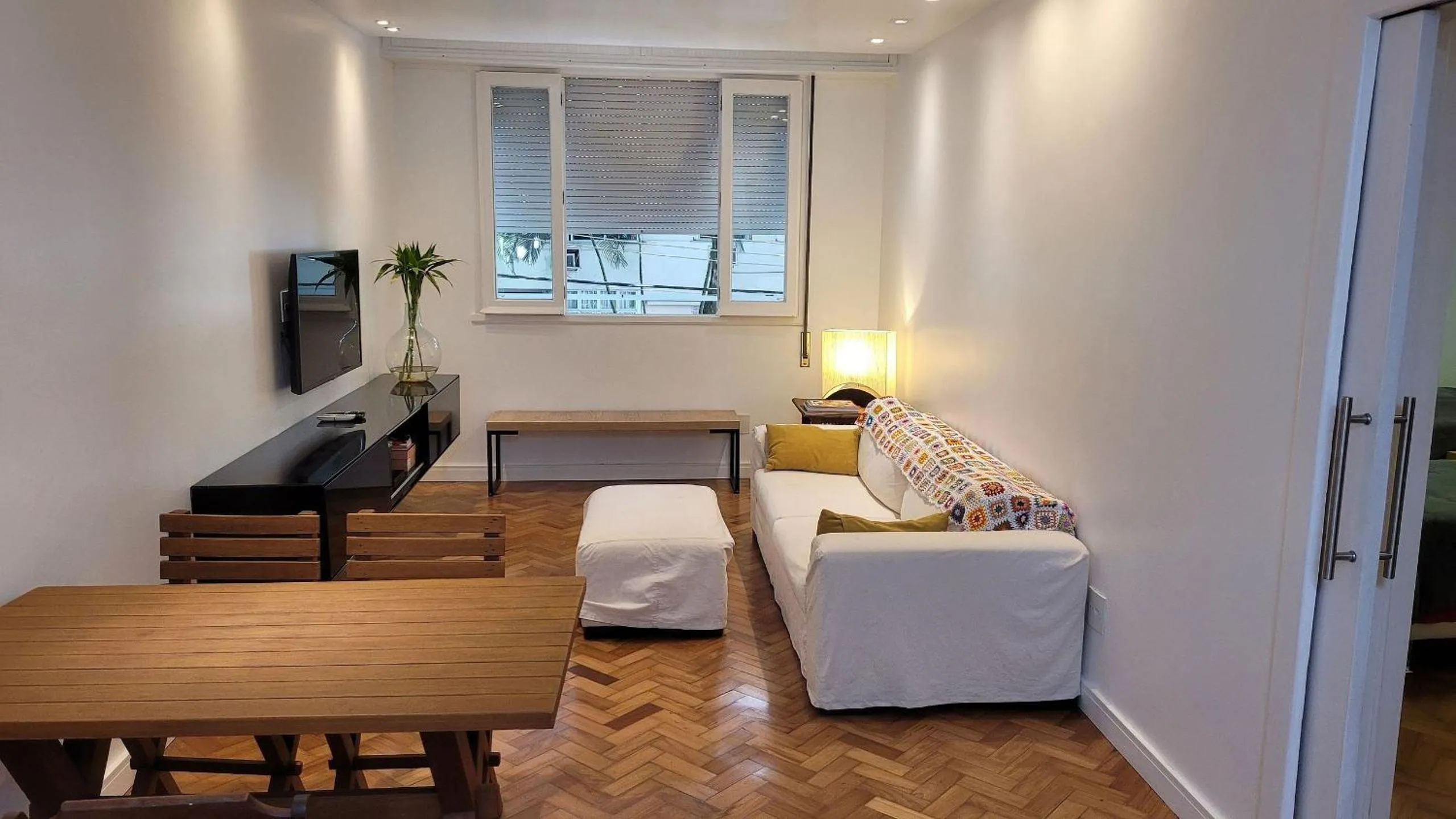 Living room, Bed in RIO DE JANEIRO - LEBLON BEACH