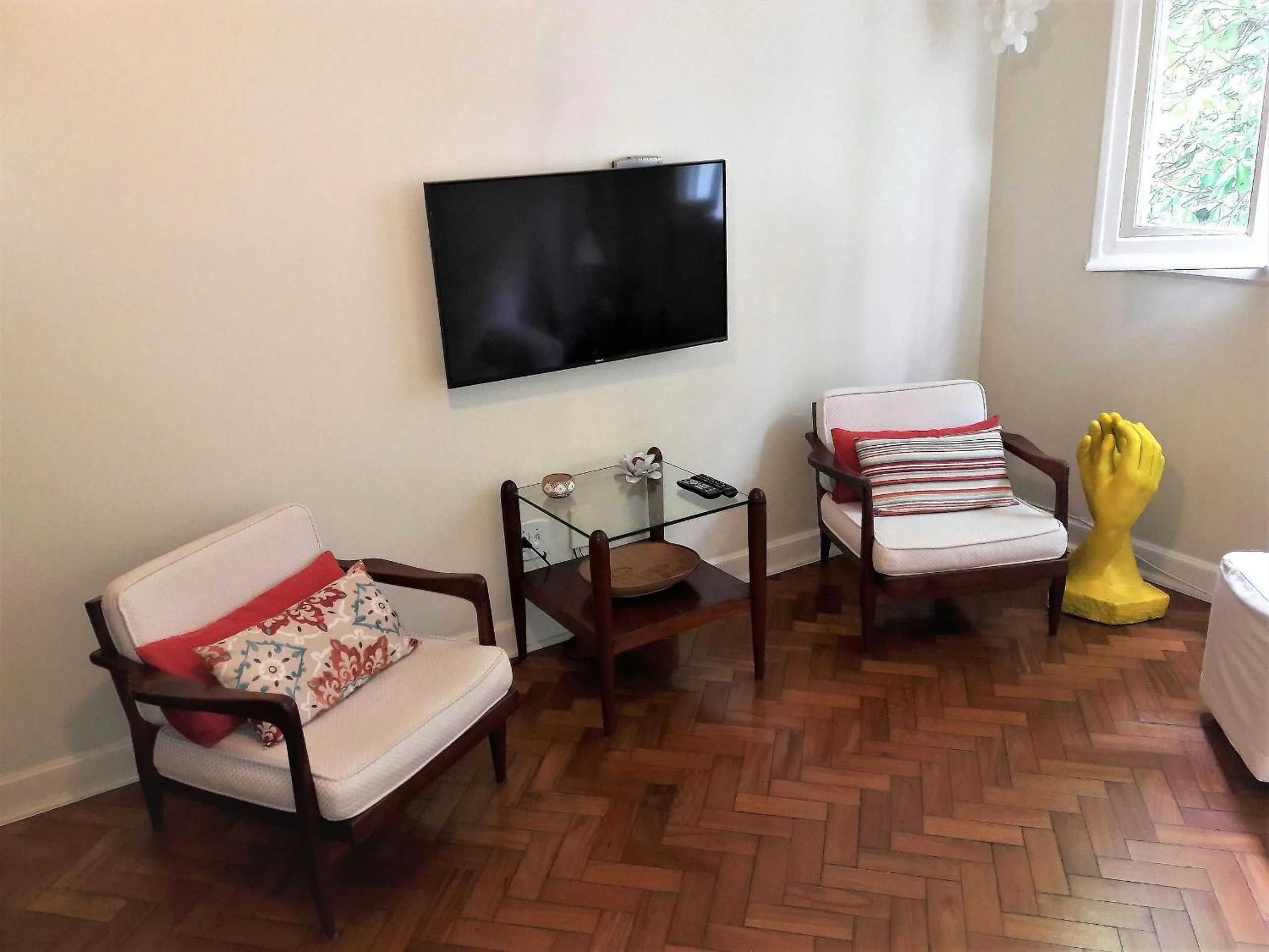 TV and multimedia in RIO DE JANEIRO - LEBLON BEACH