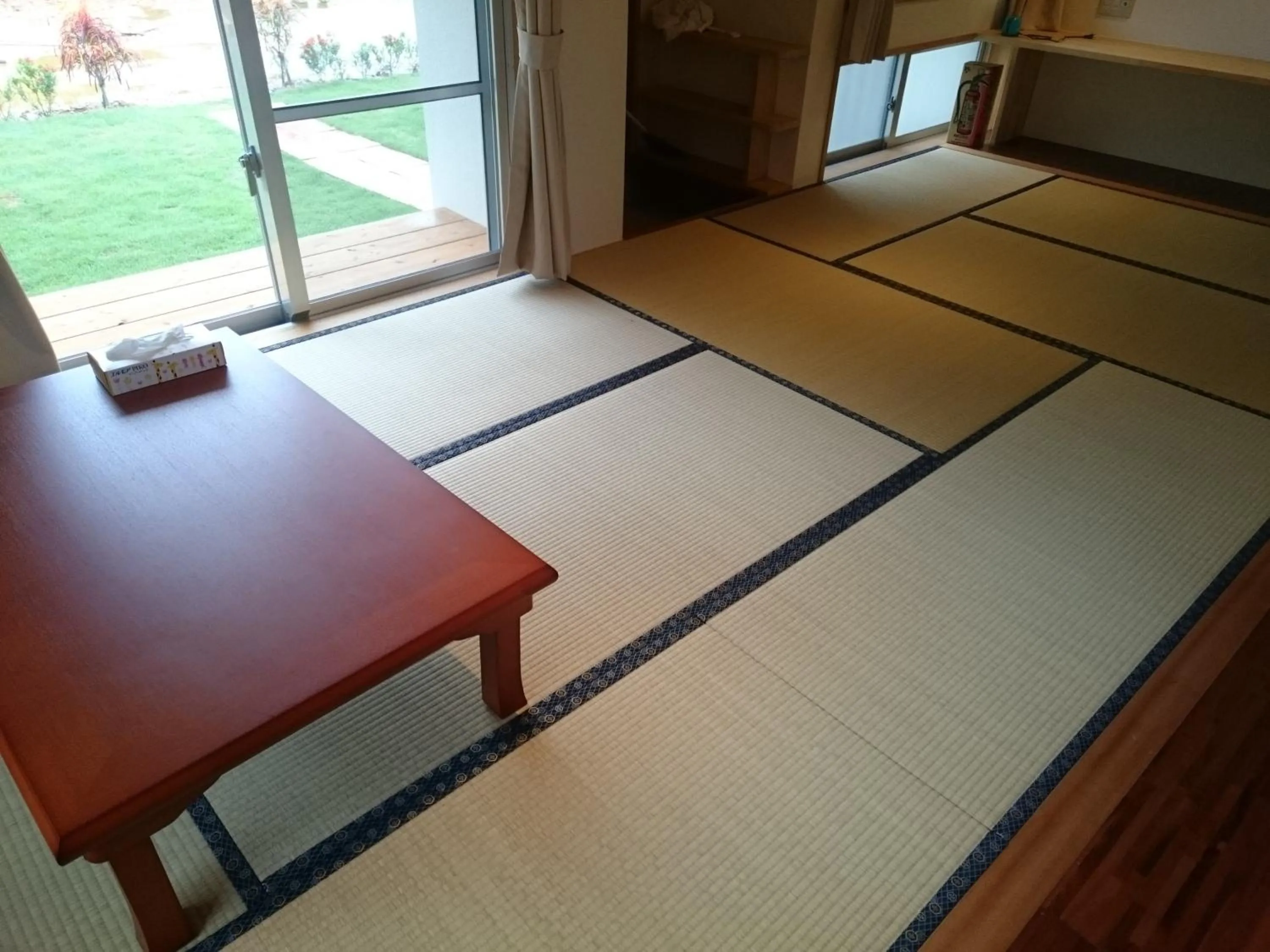 Photo of the whole room in Kaeruya