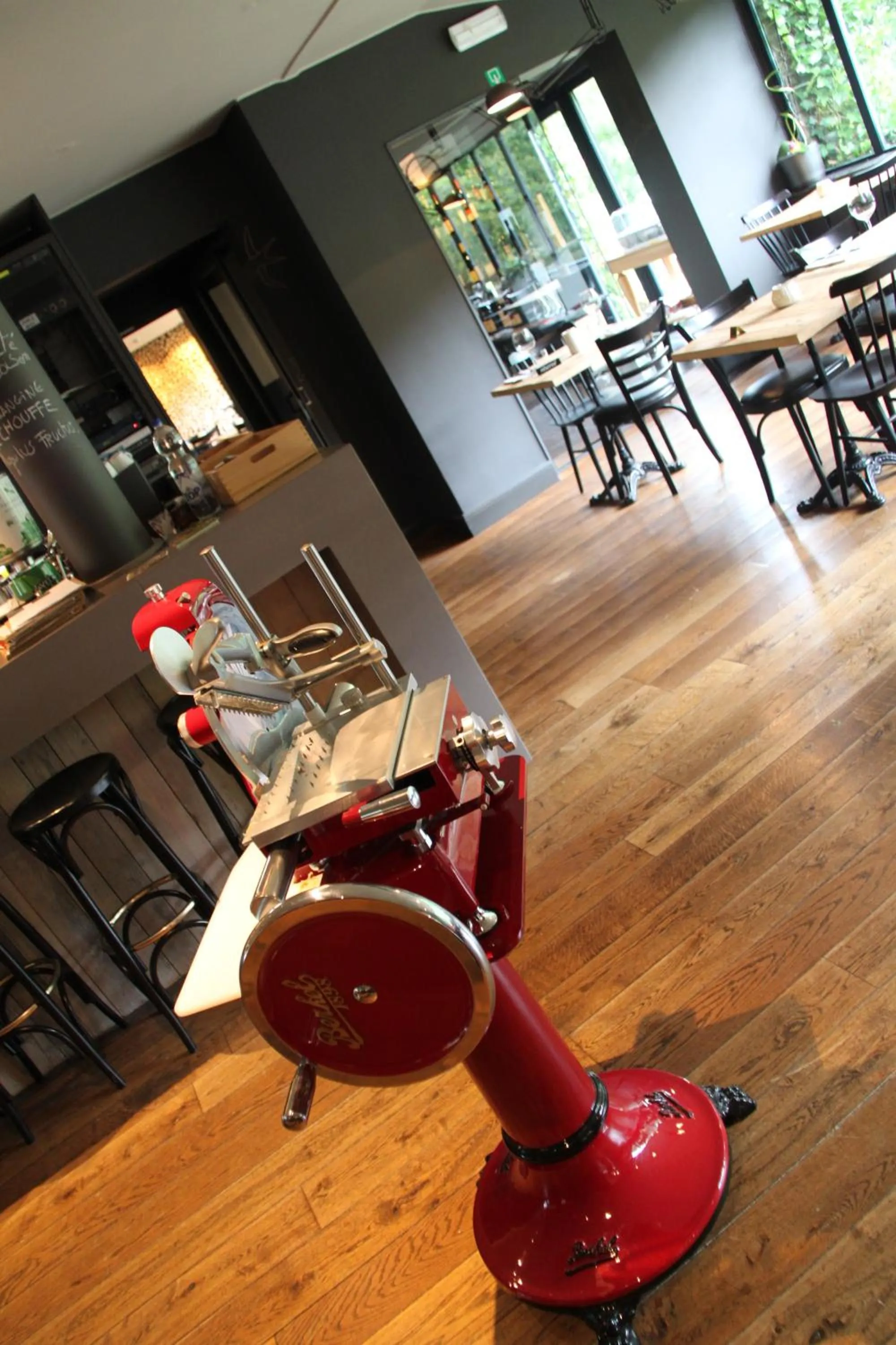 Restaurant/places to eat in Hôtel Val de Poix- Logis Hôtel Restaurant