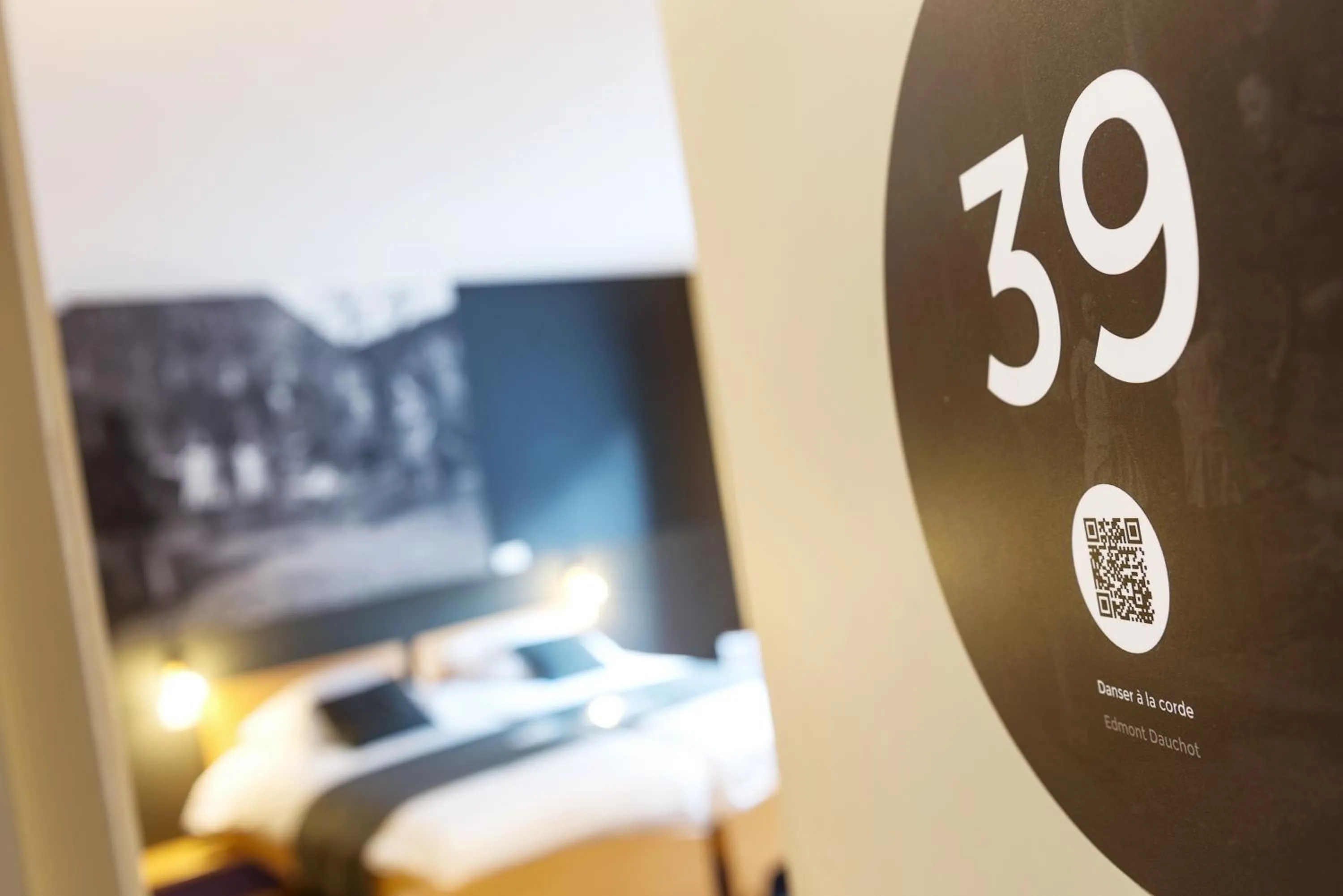 Bed in Hôtel Val de Poix- Logis Hôtel Restaurant