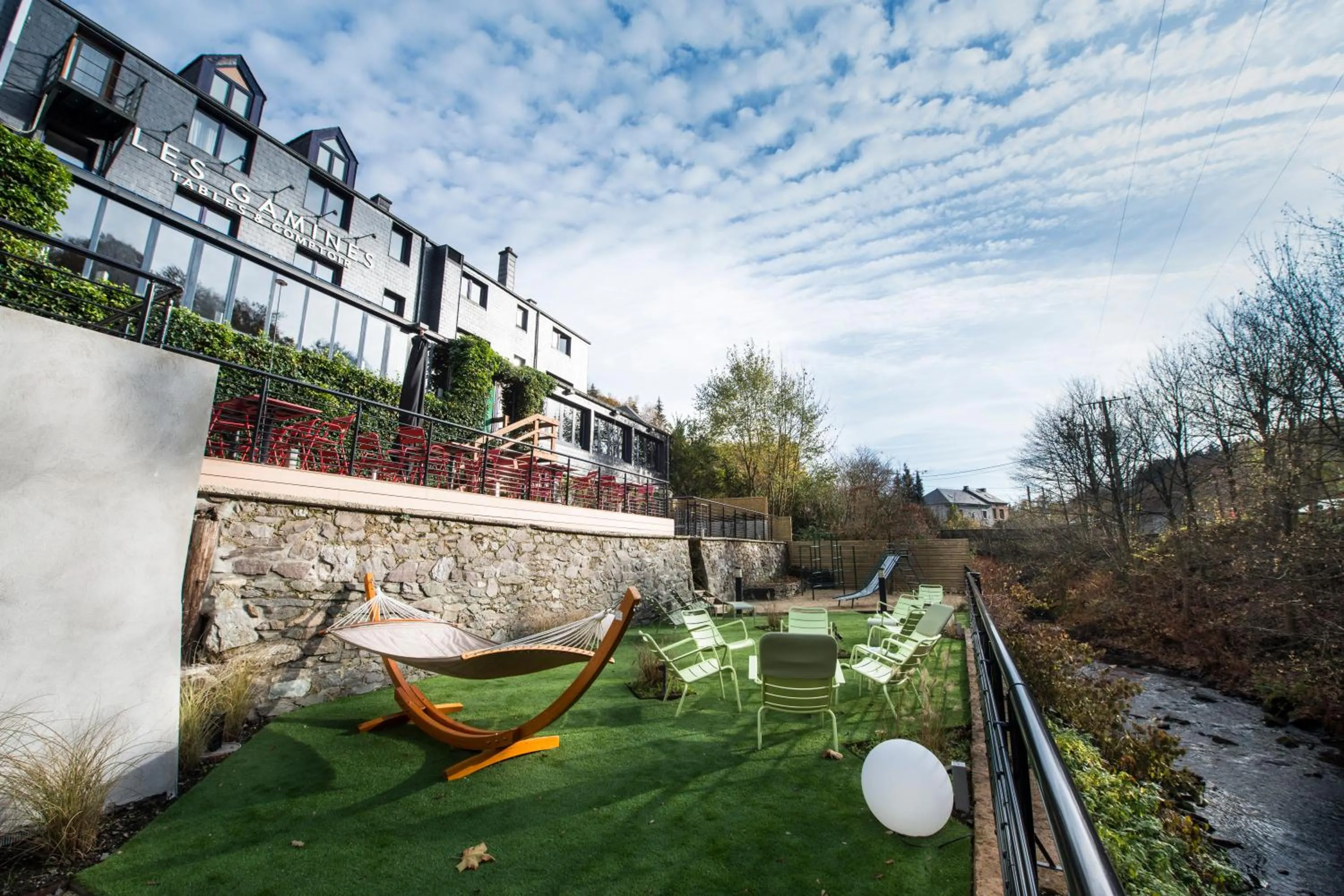 Spring in Hôtel Val de Poix- Logis Hôtel Restaurant