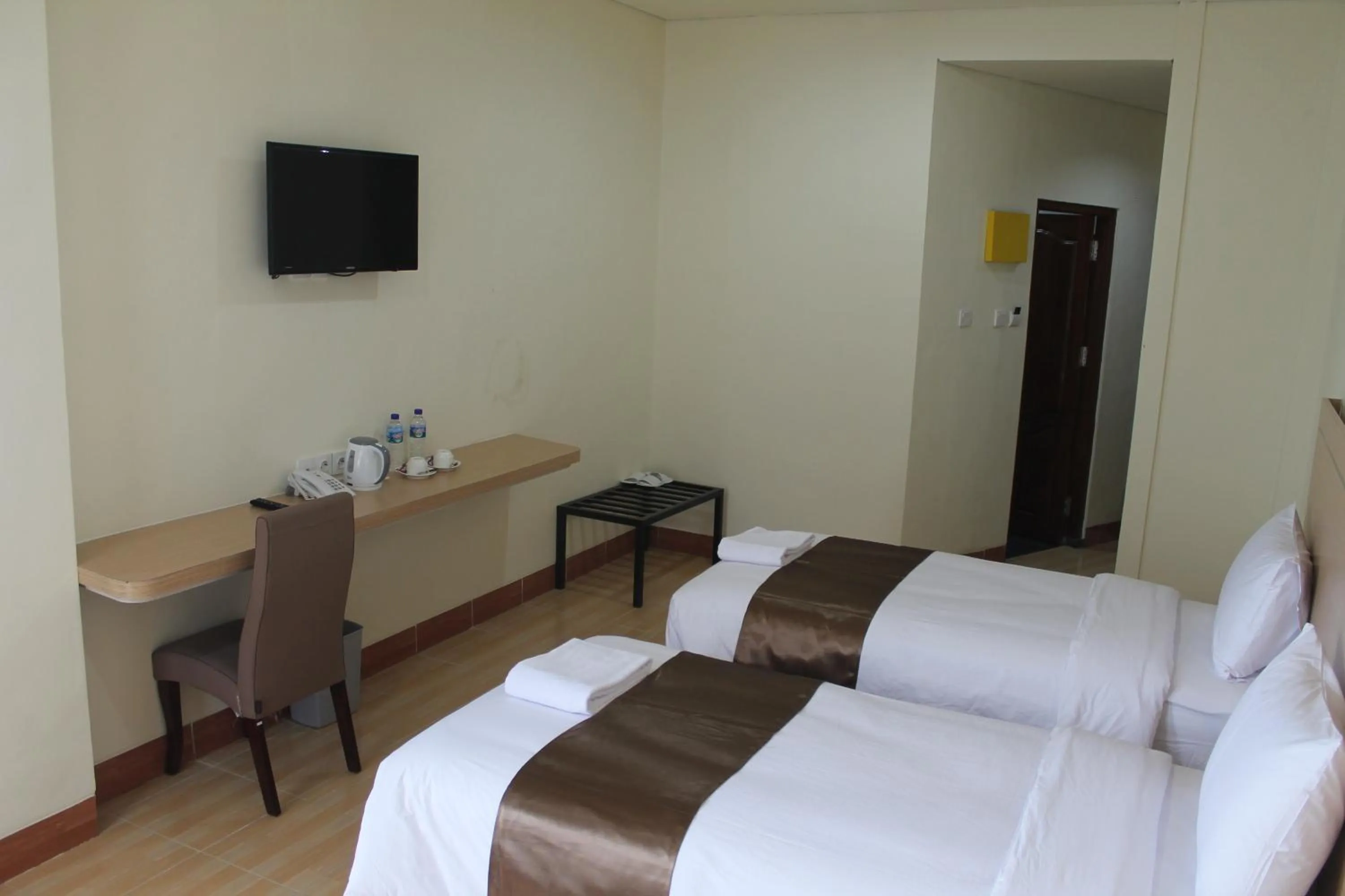 Bedroom, Bed in Revayah Hotels