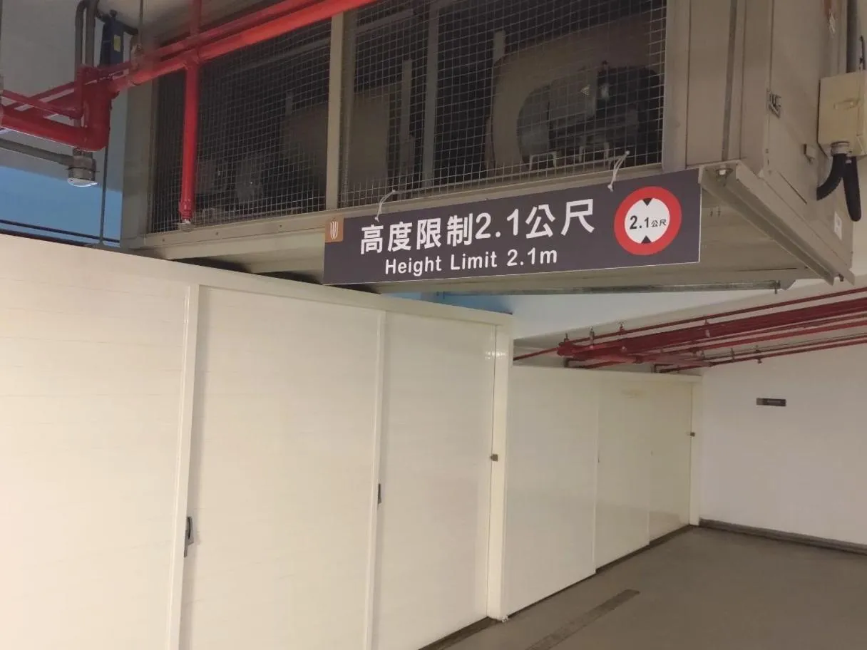 Parking in Walden Hotel