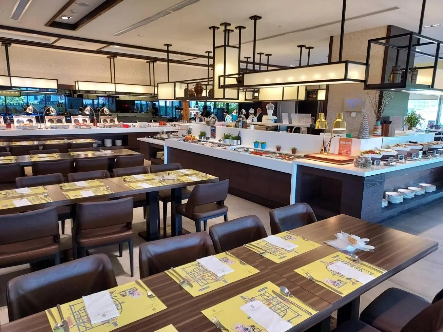 Restaurant/places to eat in Walden Hotel