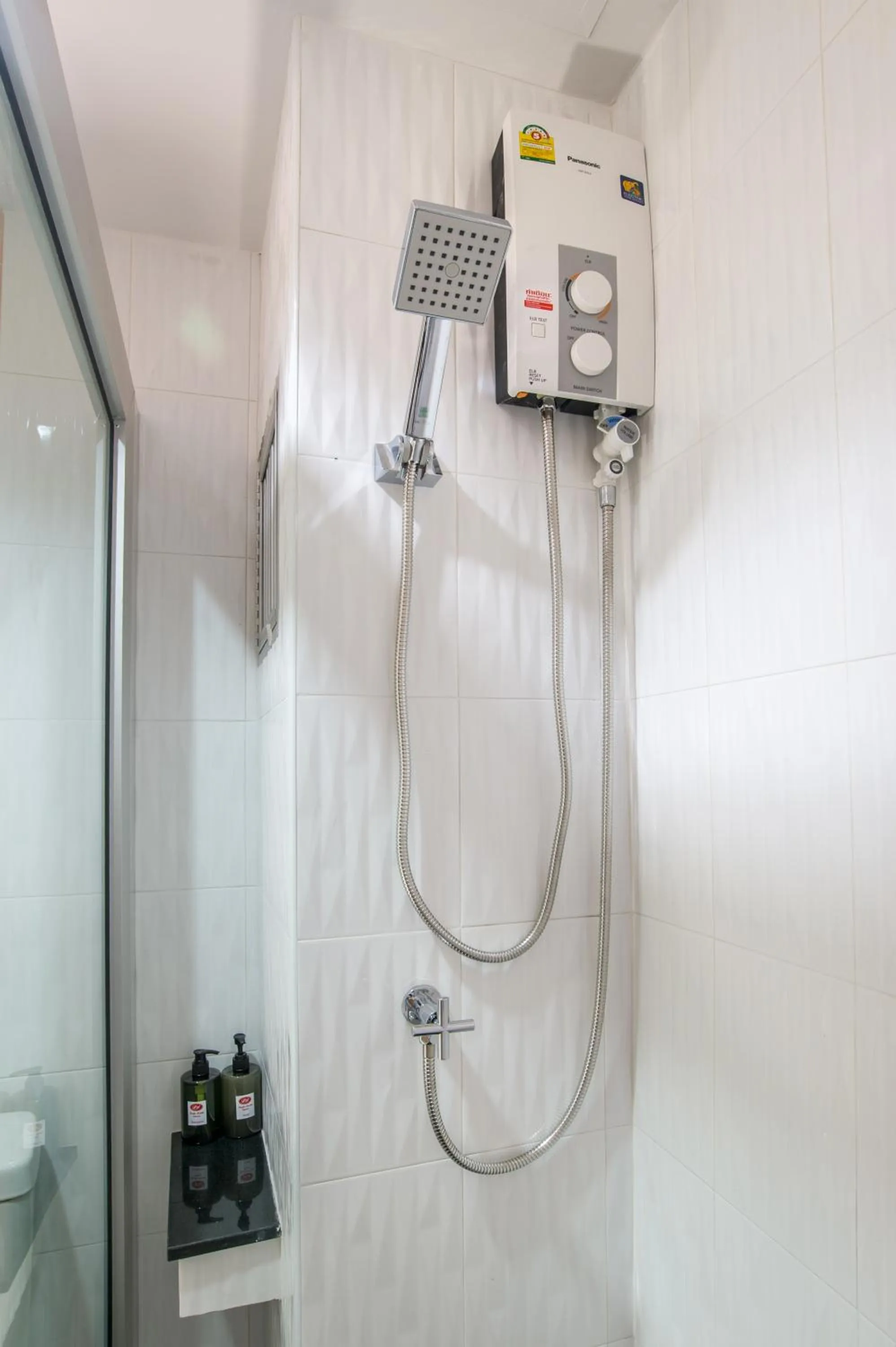 Shower in Lada Krabi Express