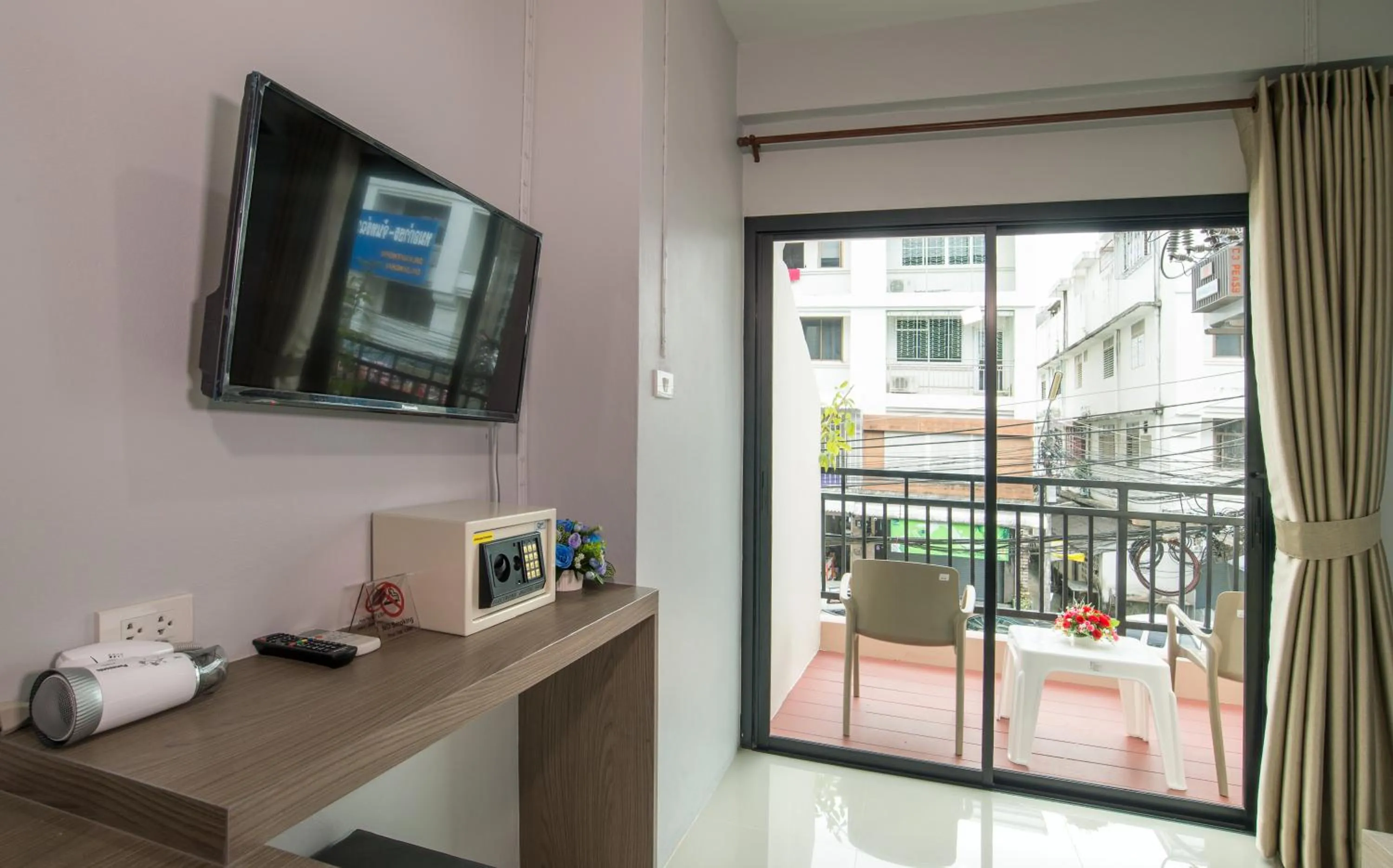 TV and multimedia in Lada Krabi Express