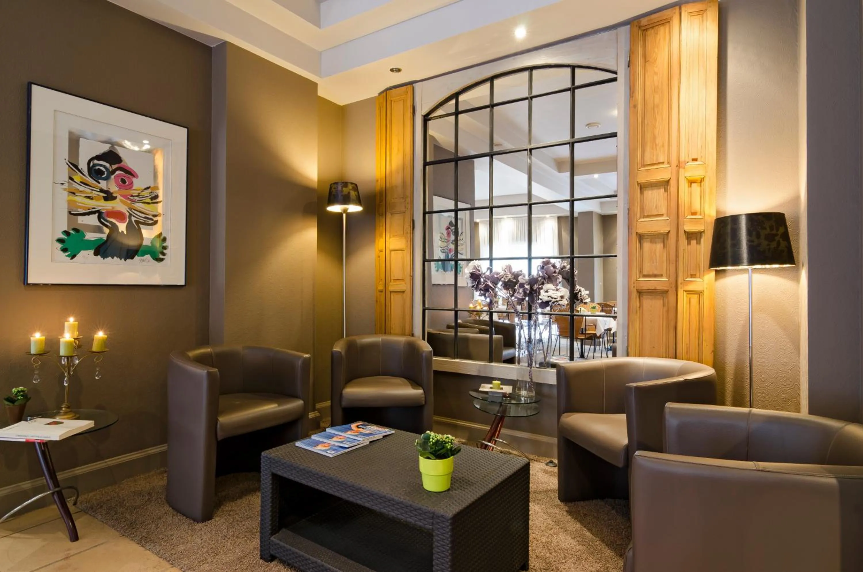 Seating area in Hotel Prins Boudewijn