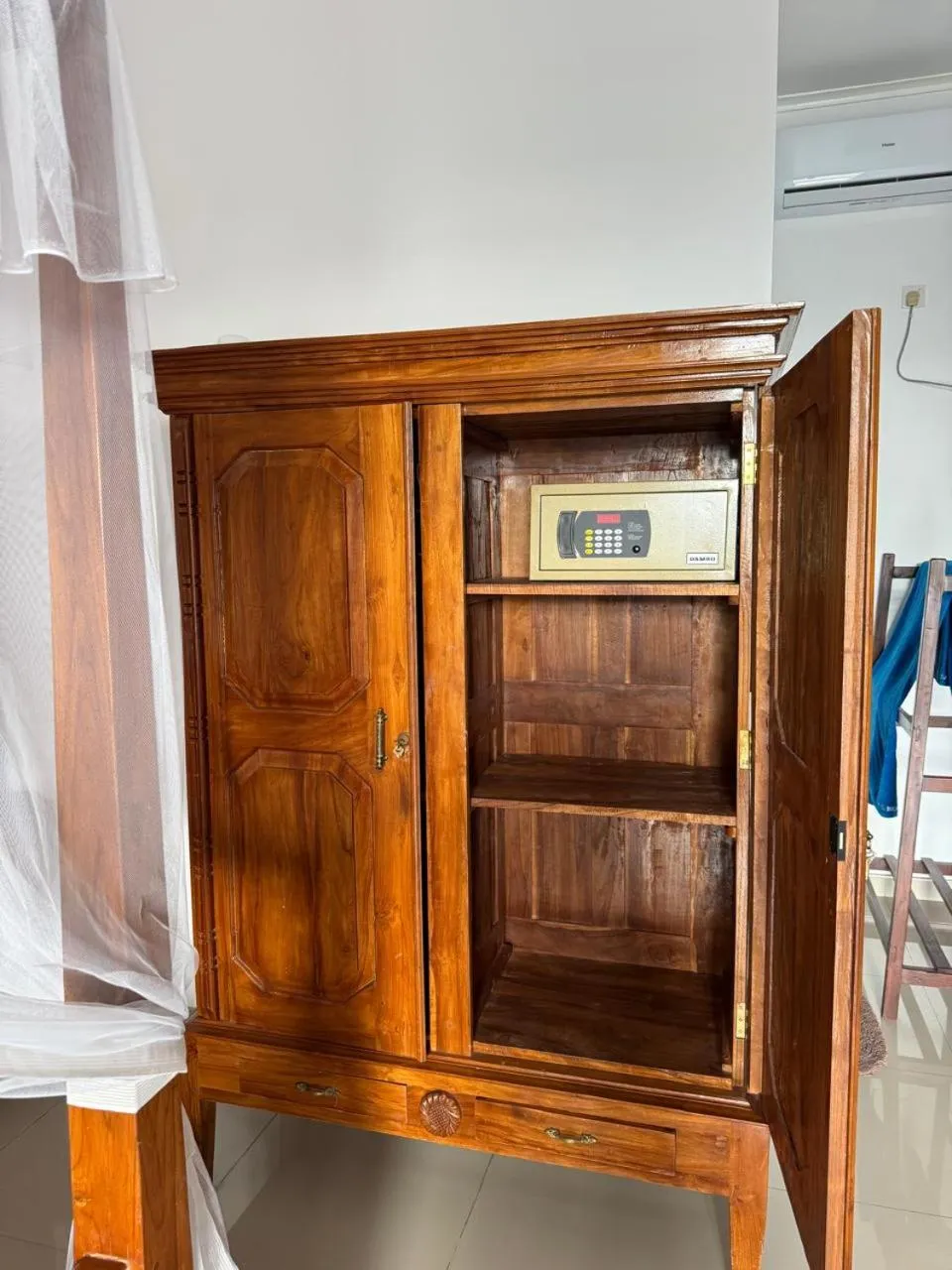 Deluxe Double Room - single occupancy in Samaru Beach House