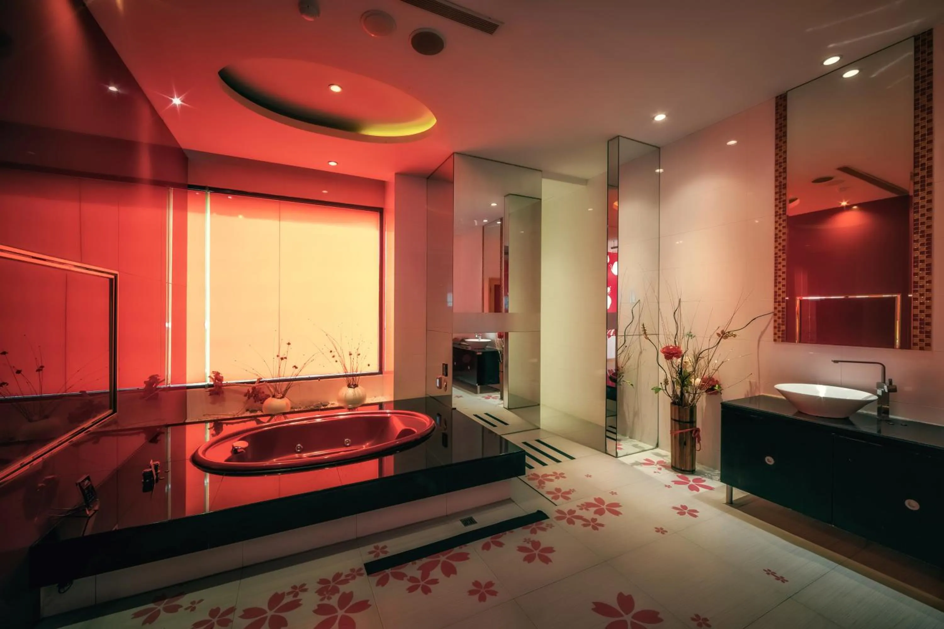 Bath, Bed in Bali Motel - Zhongli