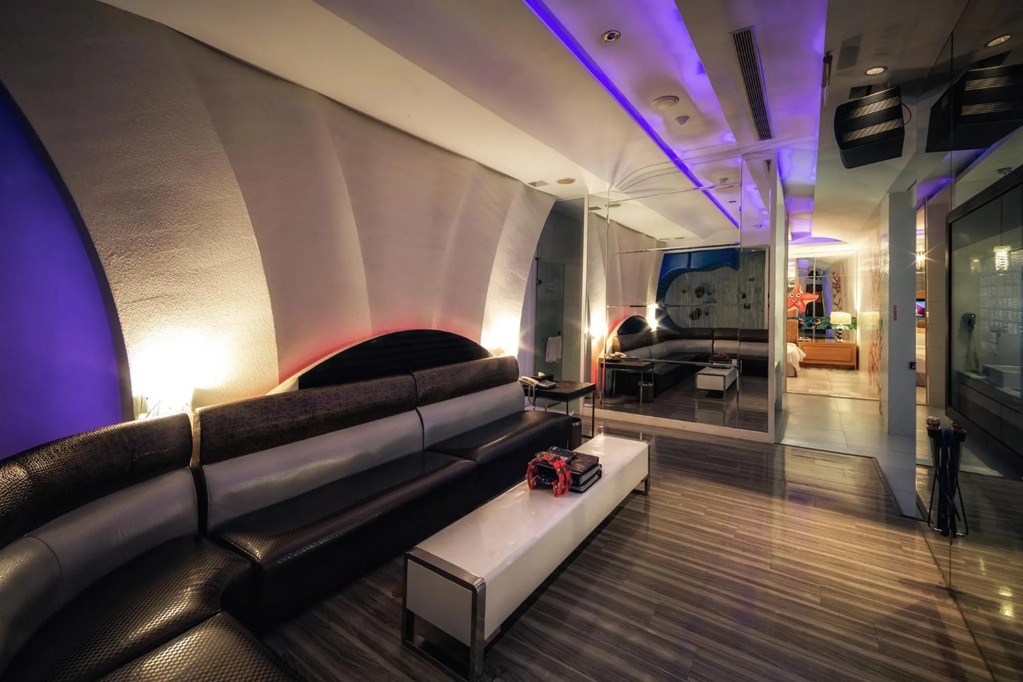 TV and multimedia in Bali Motel - Zhongli