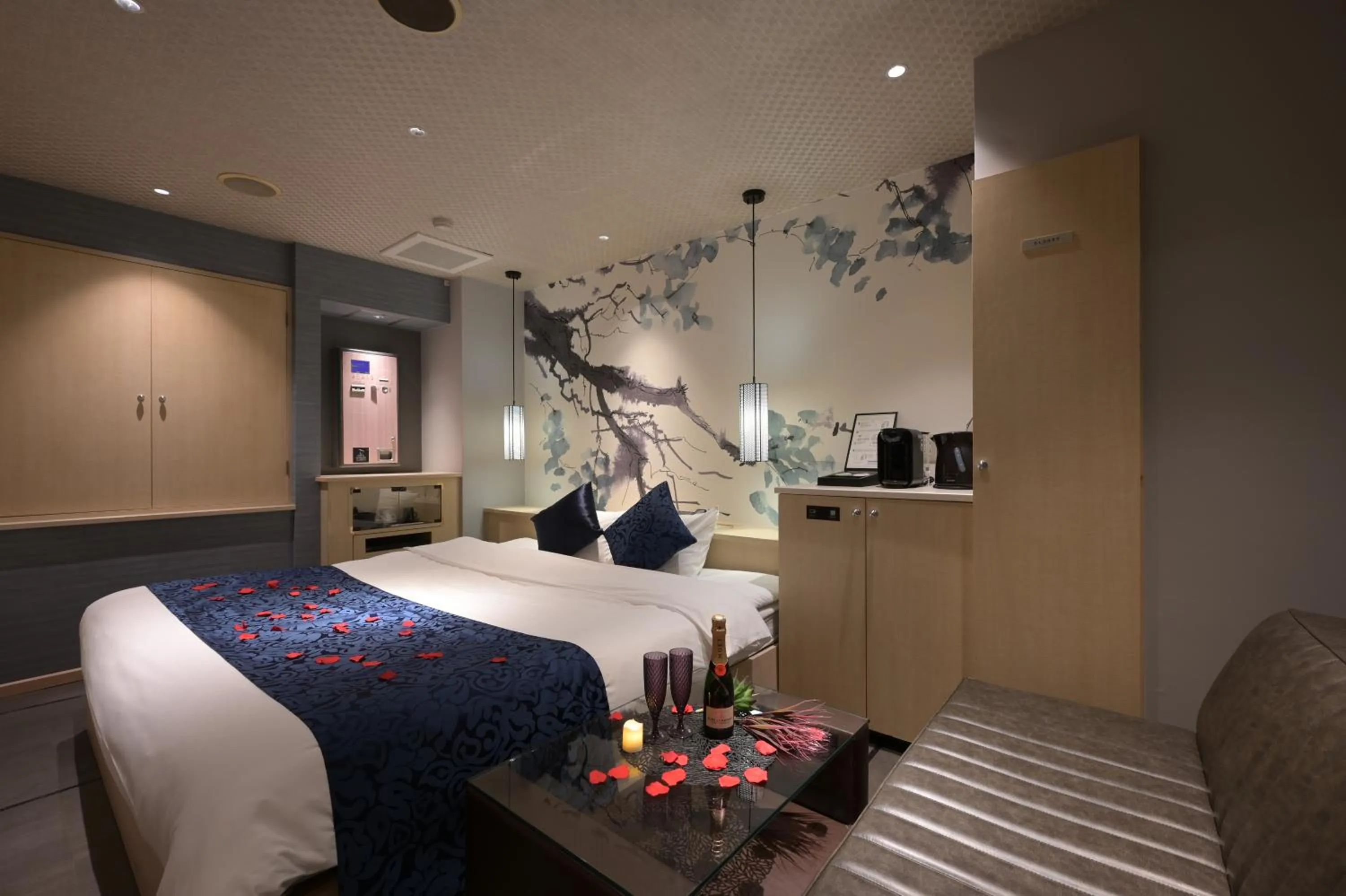 Photo of the whole room, Bed in BAMBOO GARDEN Shinyokohama only Adult