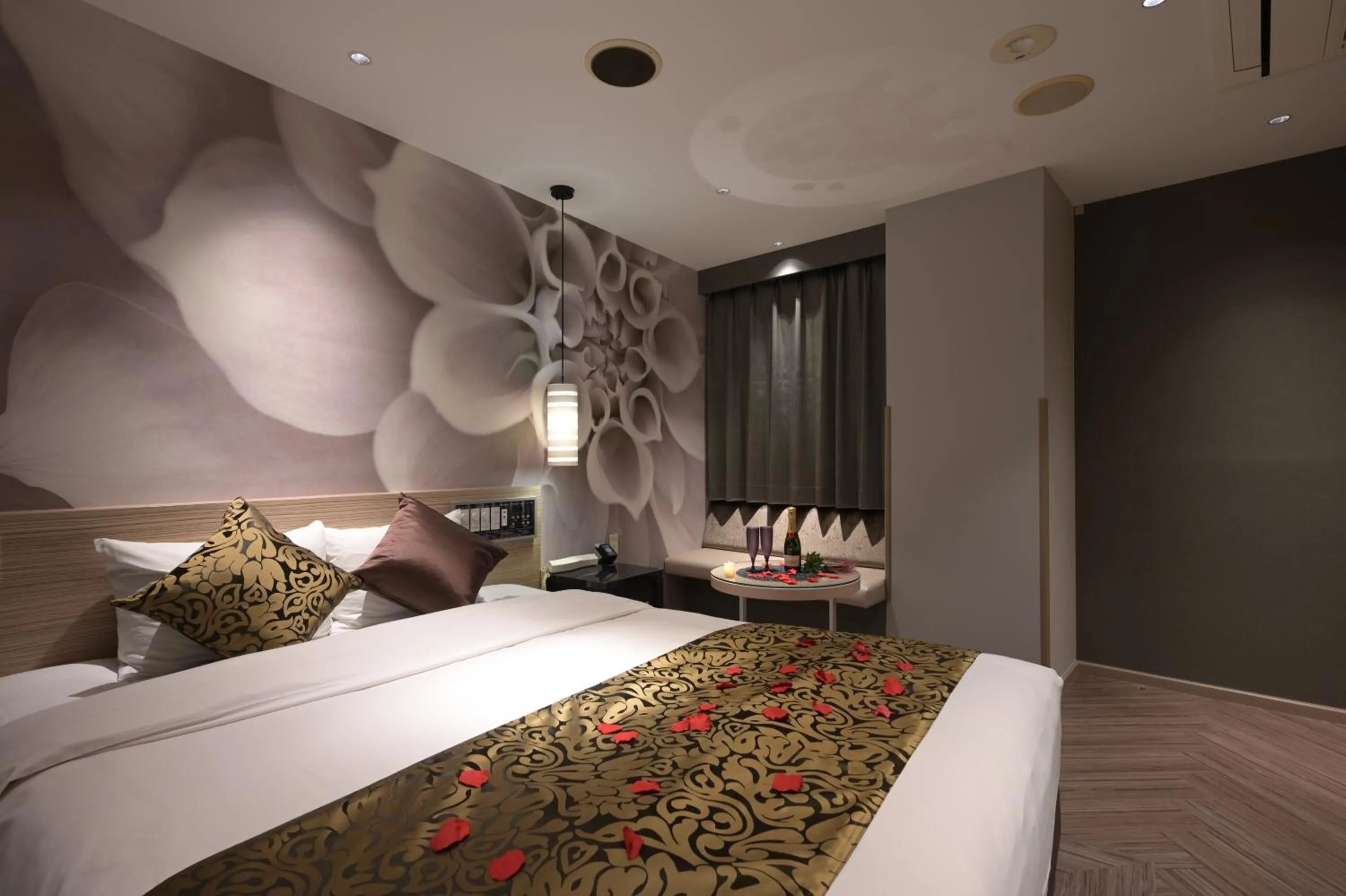 Photo of the whole room, Bed in BAMBOO GARDEN Shinyokohama only Adult