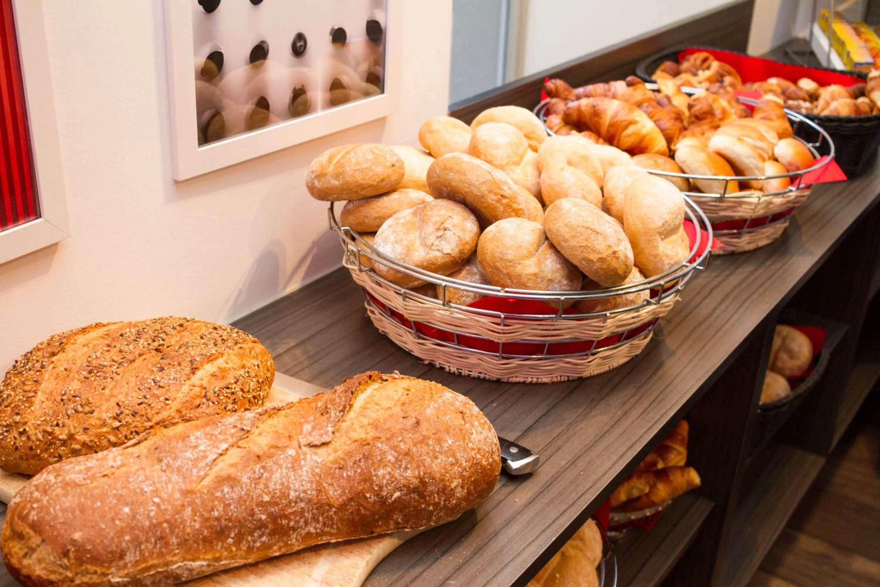 Food and drinks in Hotel Saint Sauveur by WP Hotels