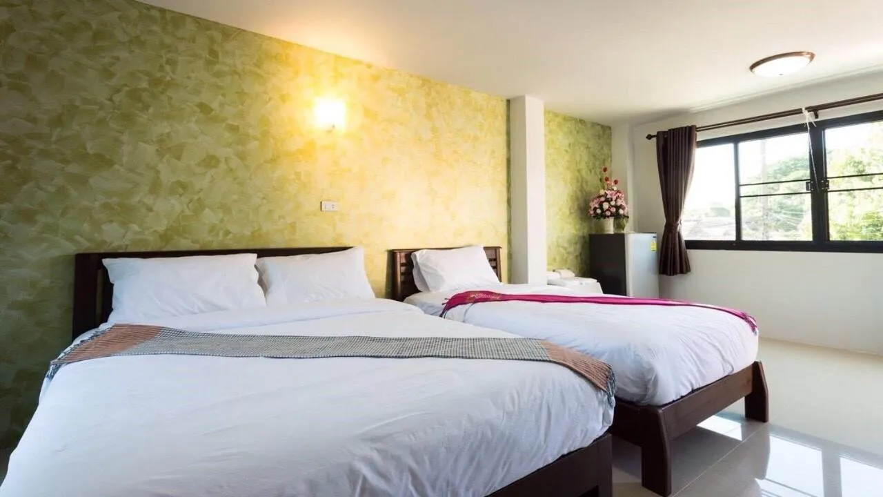 Bedroom, Bed in Benya Hotel โรงแรมเบญญา