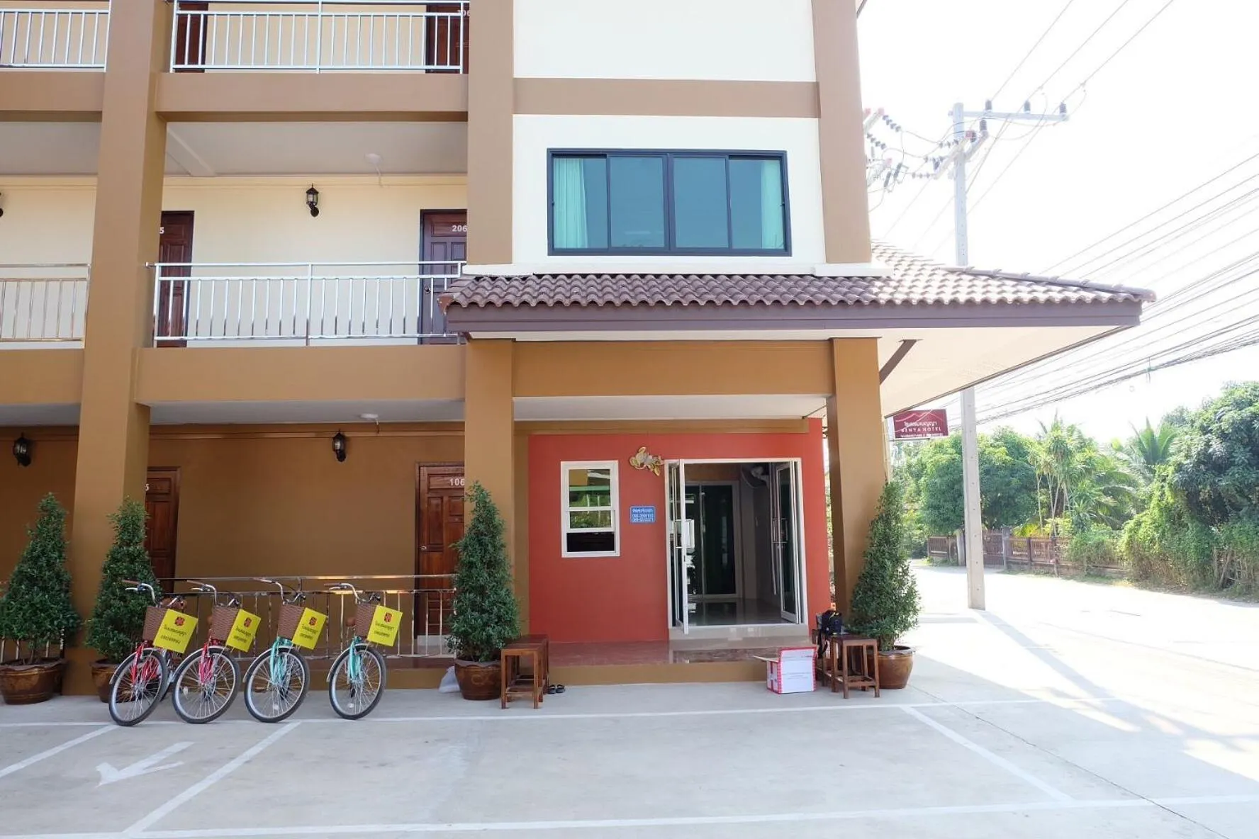 Property building in Benya Hotel โรงแรมเบญญา