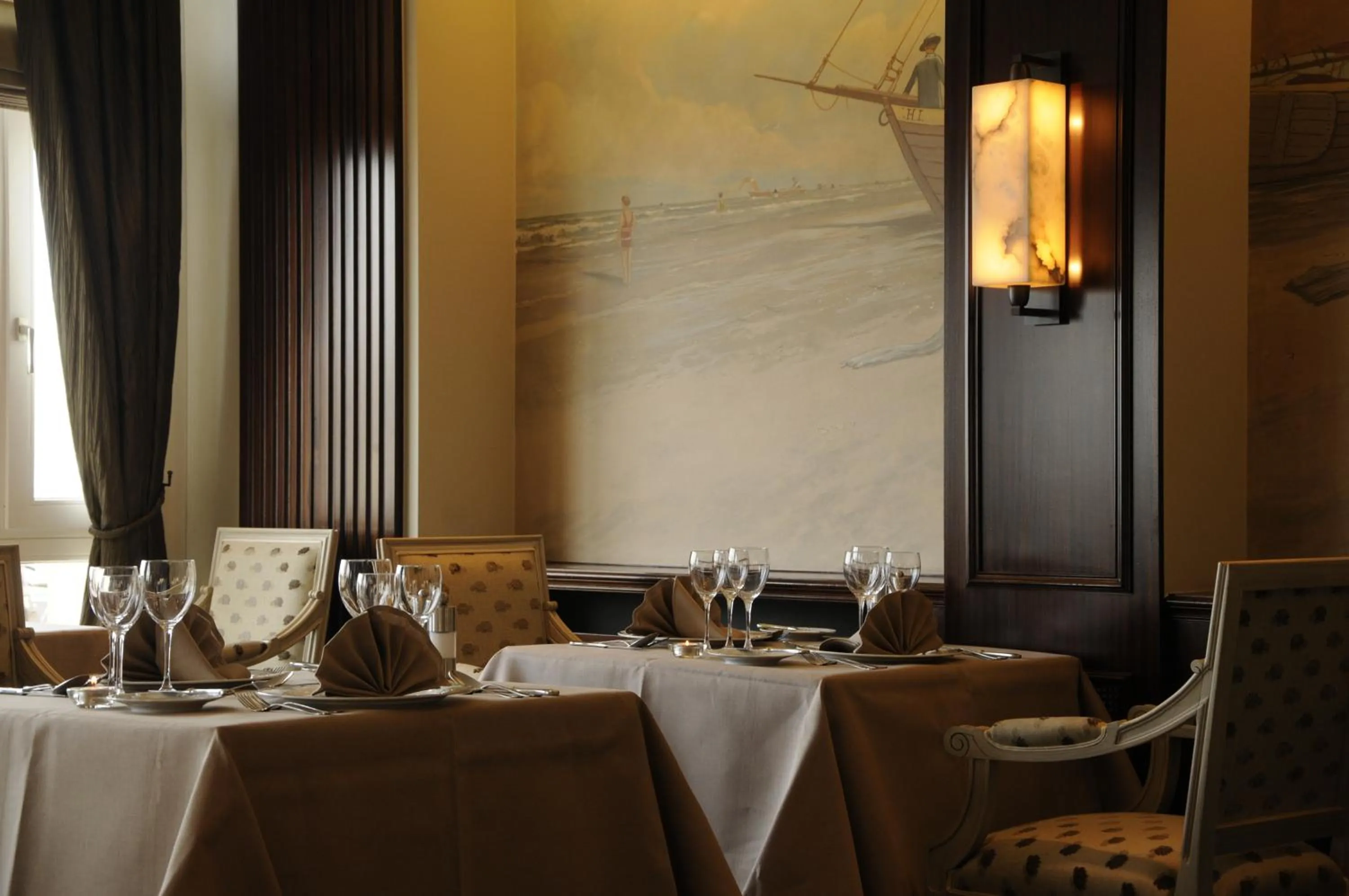 Restaurant/places to eat in Hotel Beach Palace by CW Hotel Collection