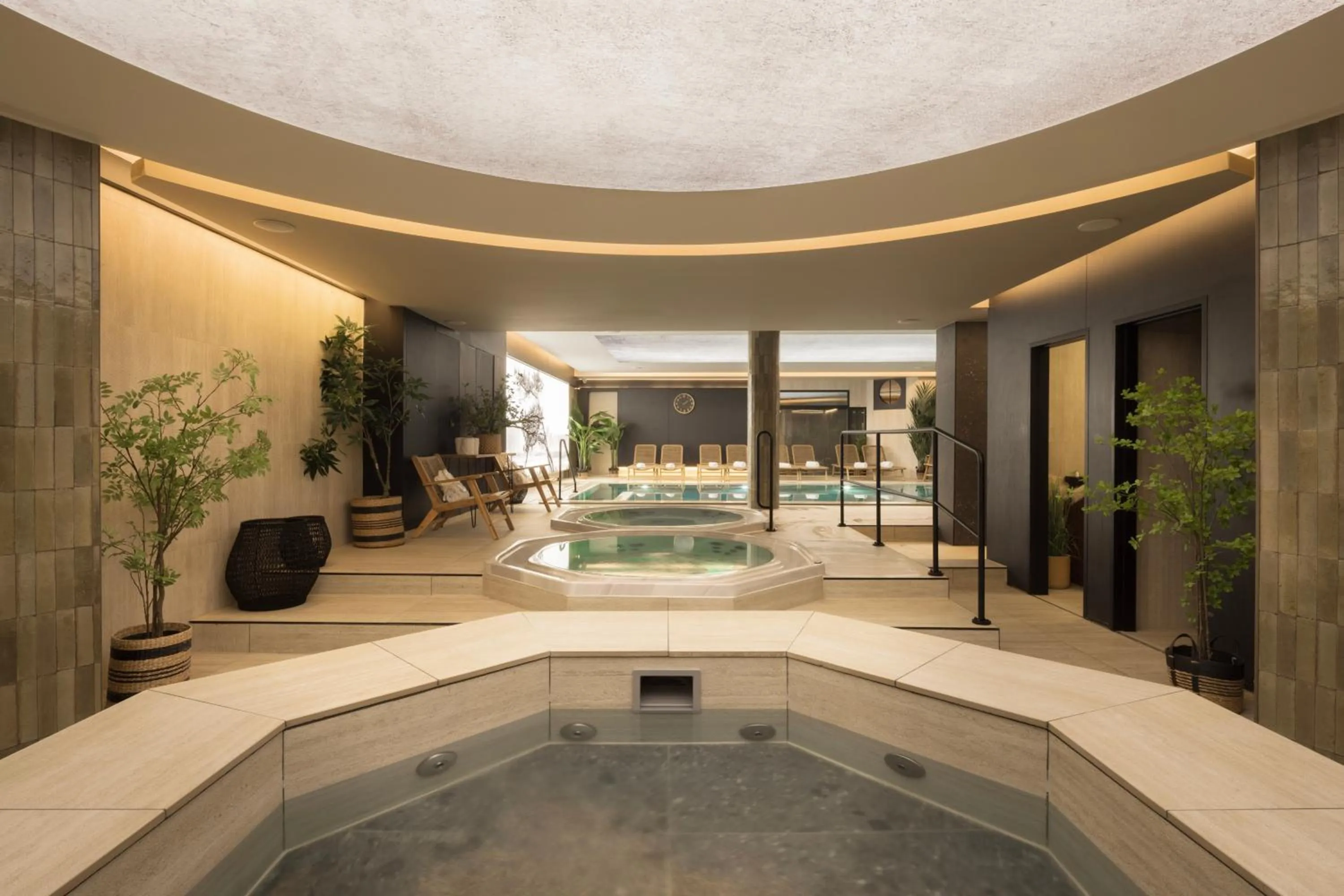 Hot Tub in Hotel Beach Palace by CW Hotel Collection