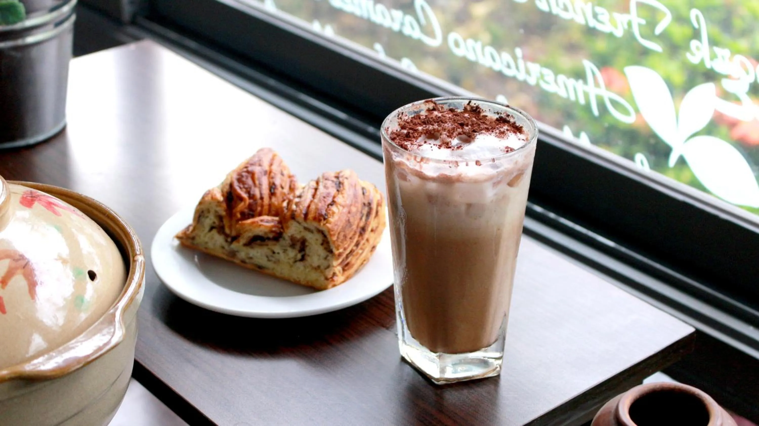 Food and drinks in Forbis Hotel