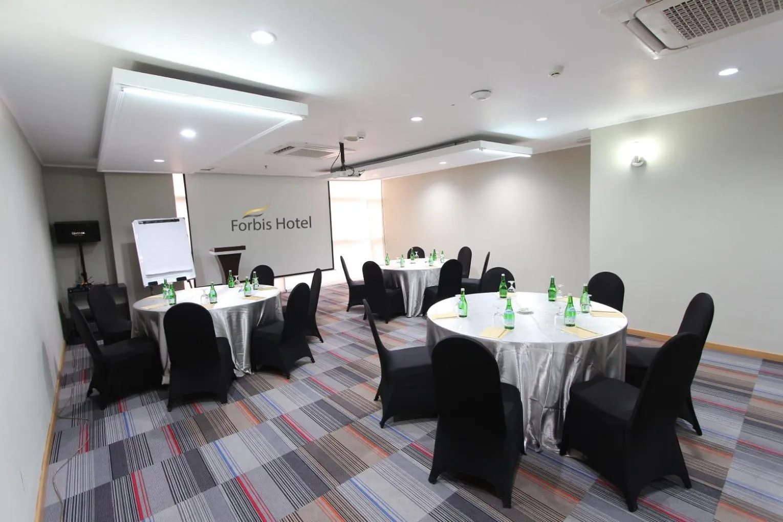 Meeting/conference room in Forbis Hotel
