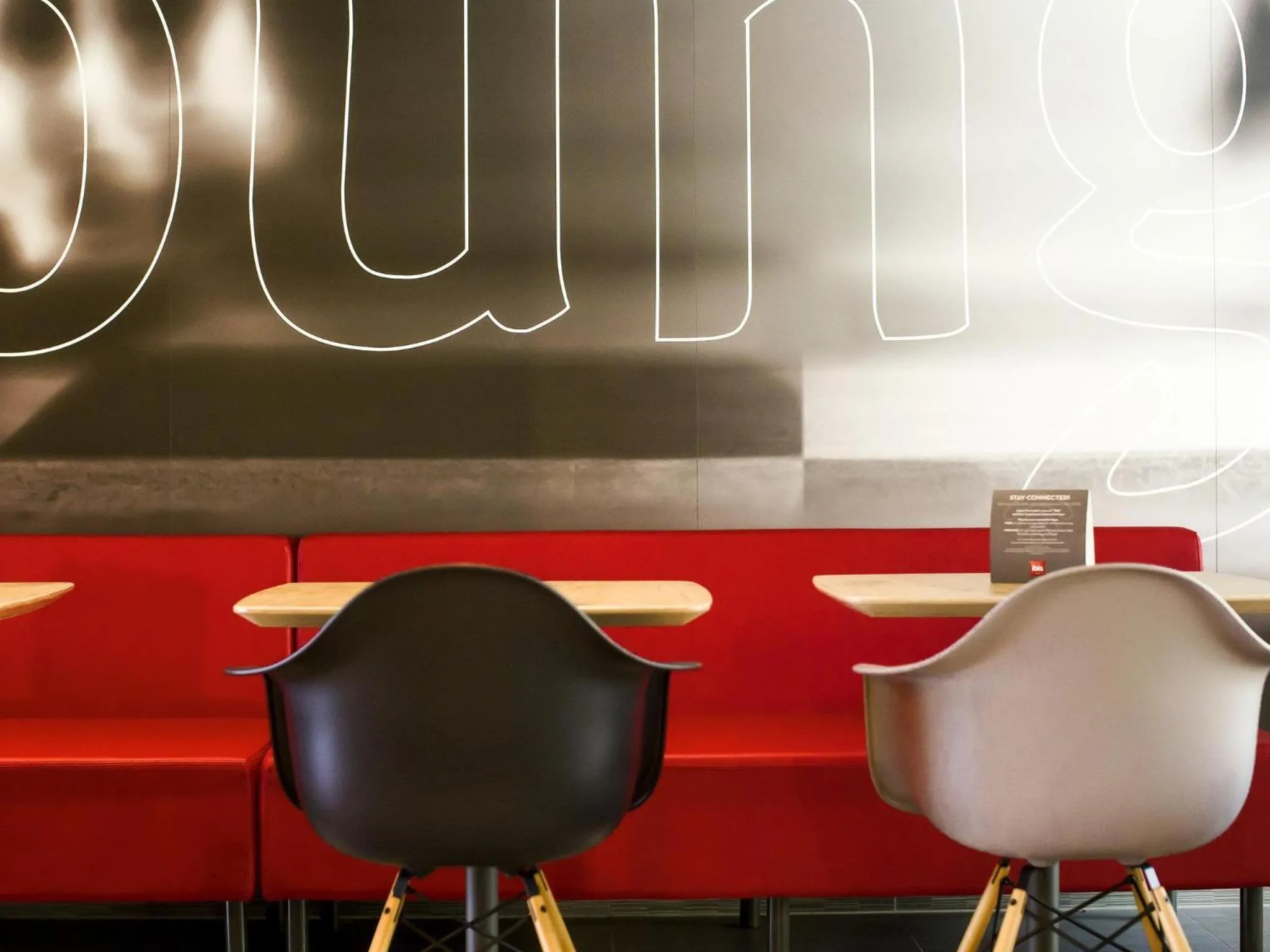 Lounge or bar in Ibis Wavre Brussels East