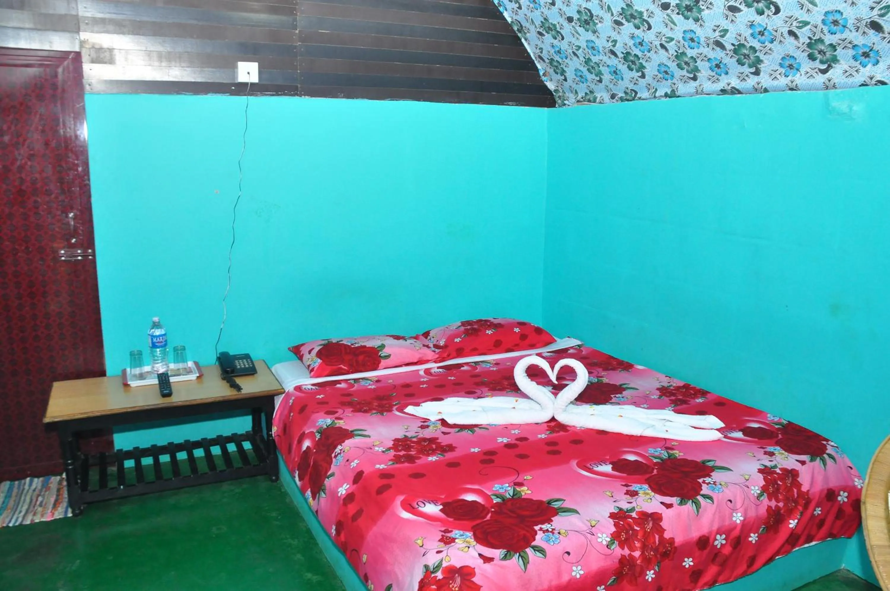 Photo of the whole room in Auro Resort