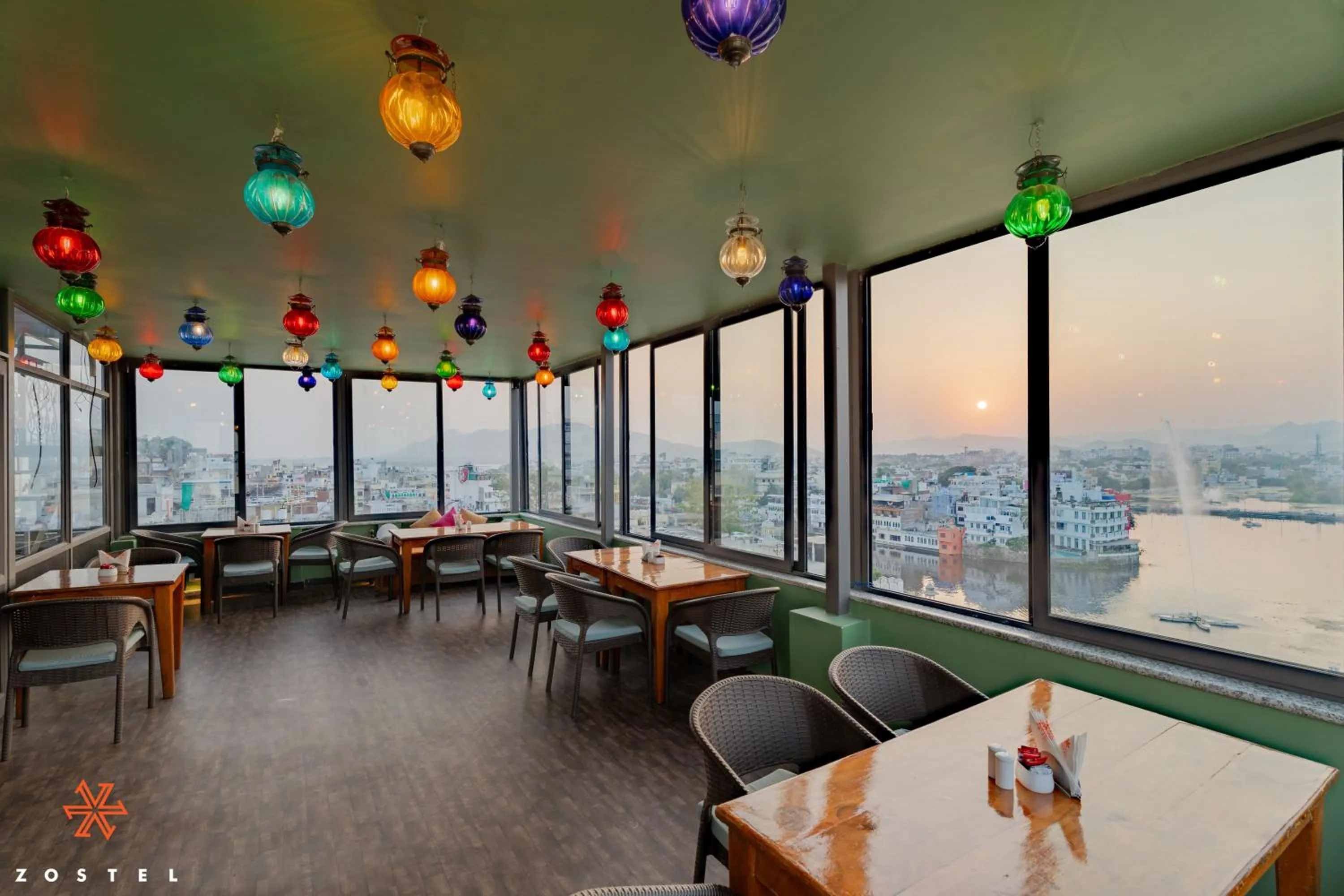 Restaurant/places to eat in Zostel Udaipur