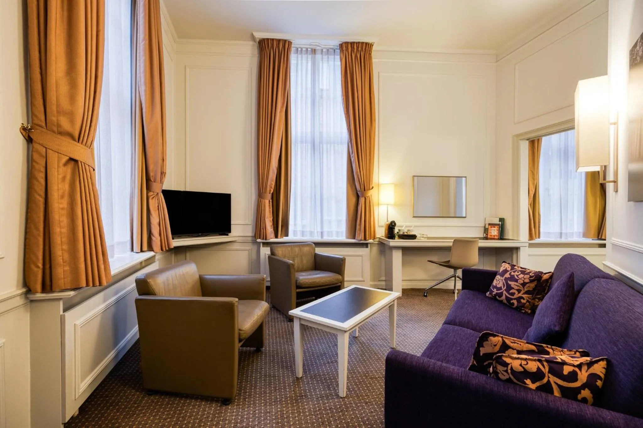 Photo of the whole room in Crowne Plaza Hotel Brugge by IHG