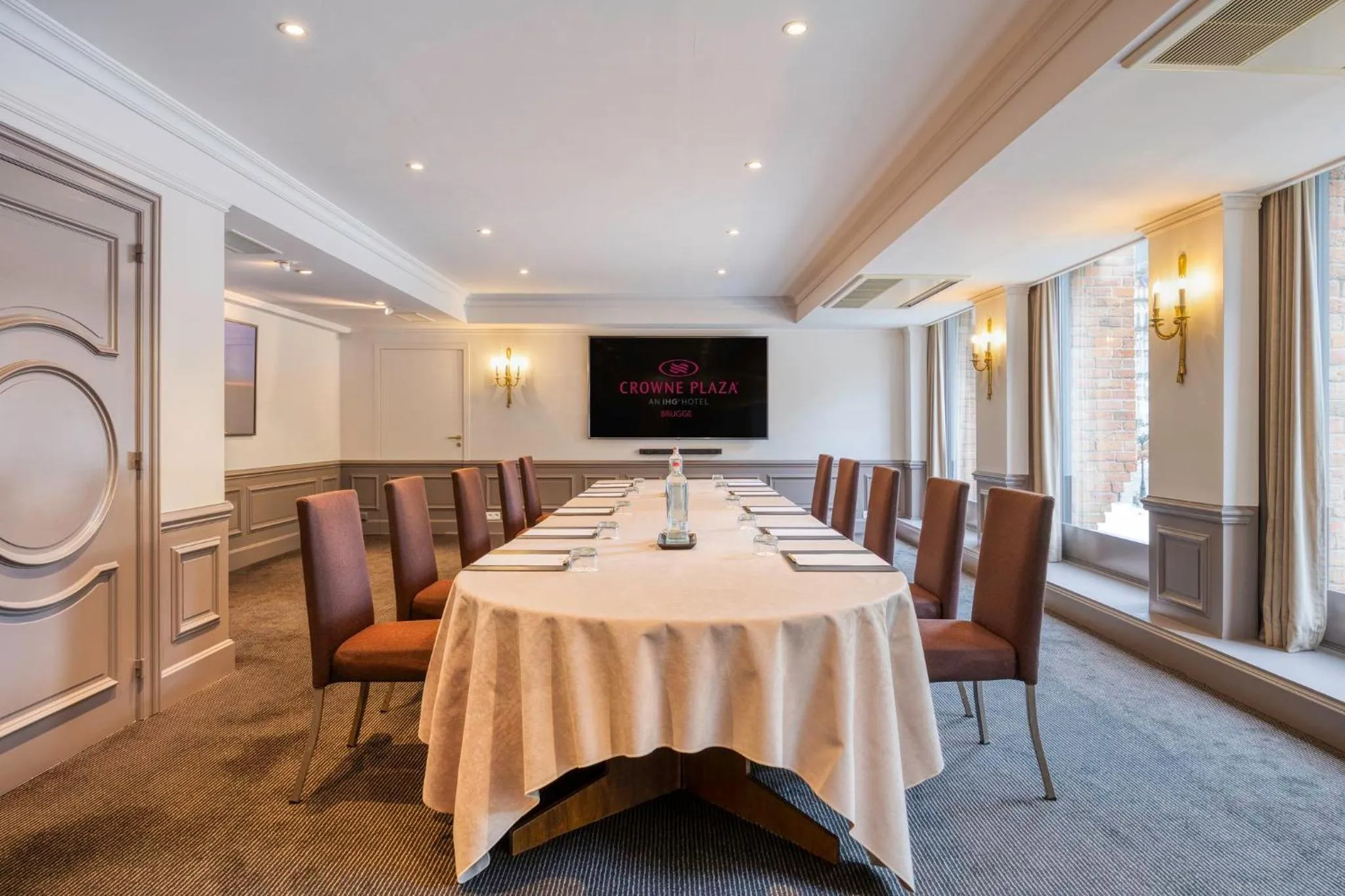 Meeting/conference room in Crowne Plaza Hotel Brugge by IHG