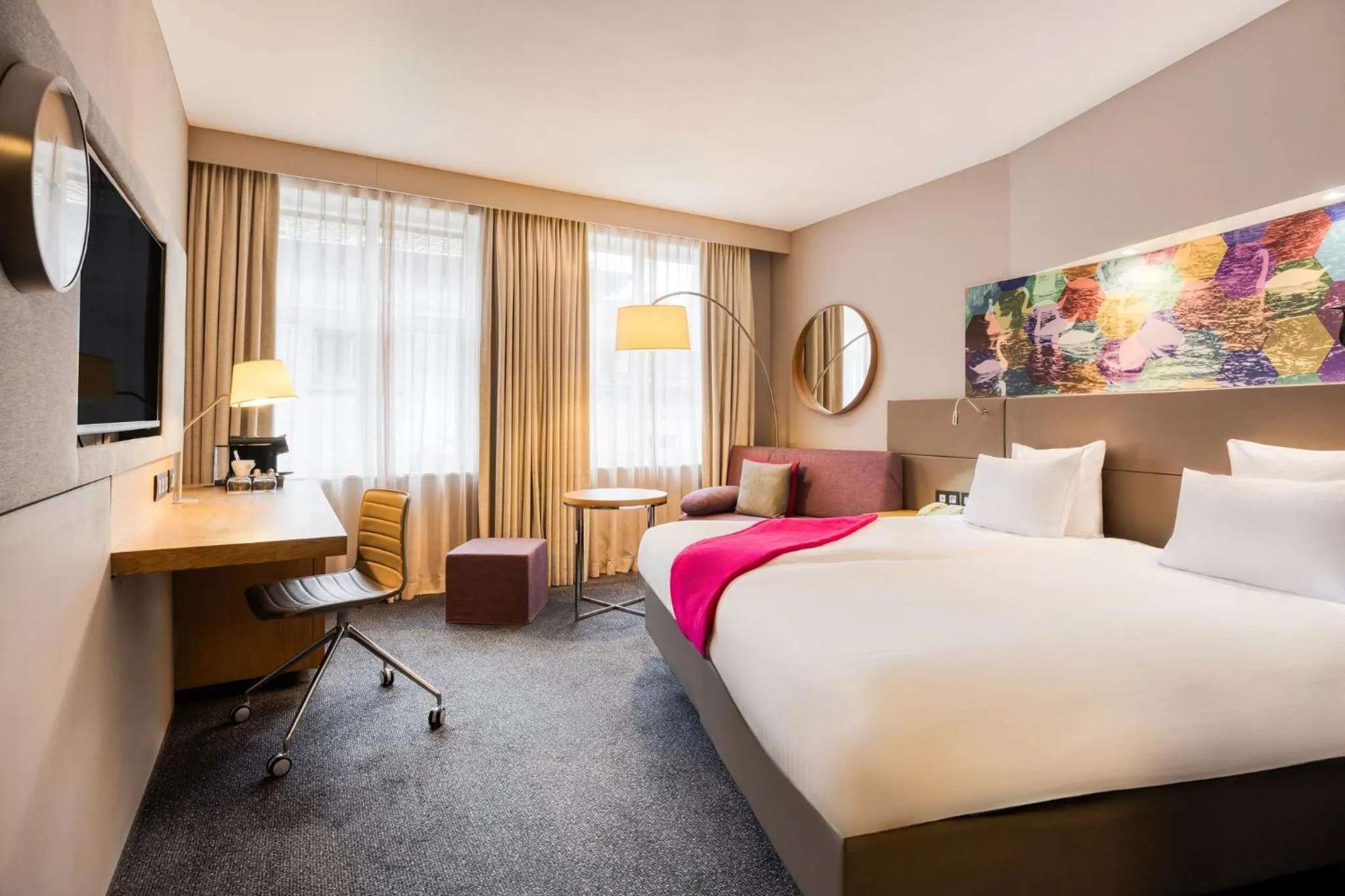 Photo of the whole room, Bed in Crowne Plaza Hotel Brugge by IHG