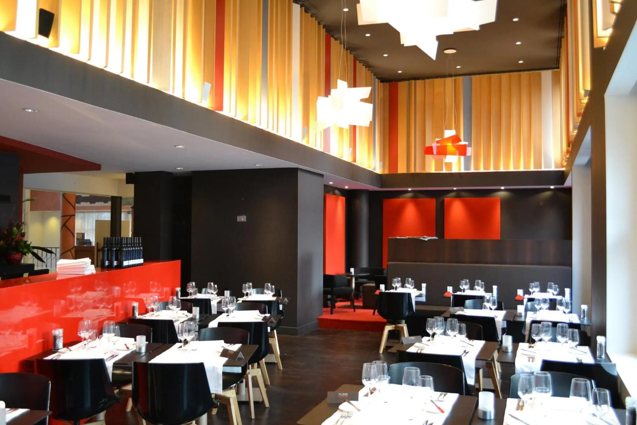 Restaurant/places to eat in Crowne Plaza Hotel Brugge by IHG