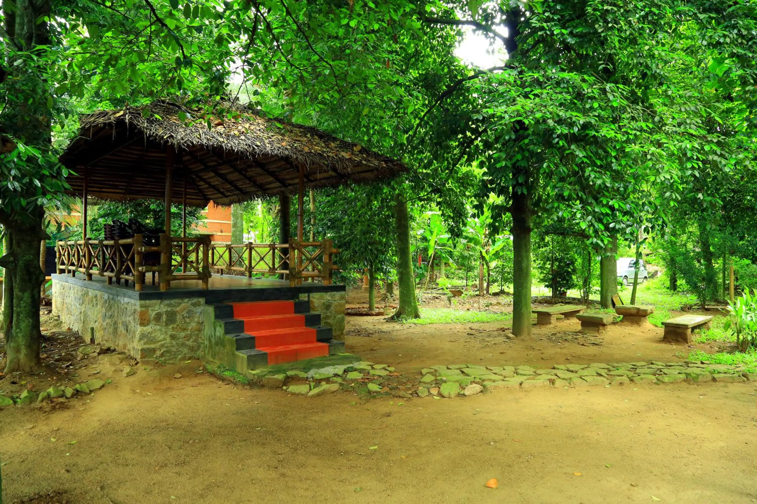 Evening entertainment in Malakkarethu House