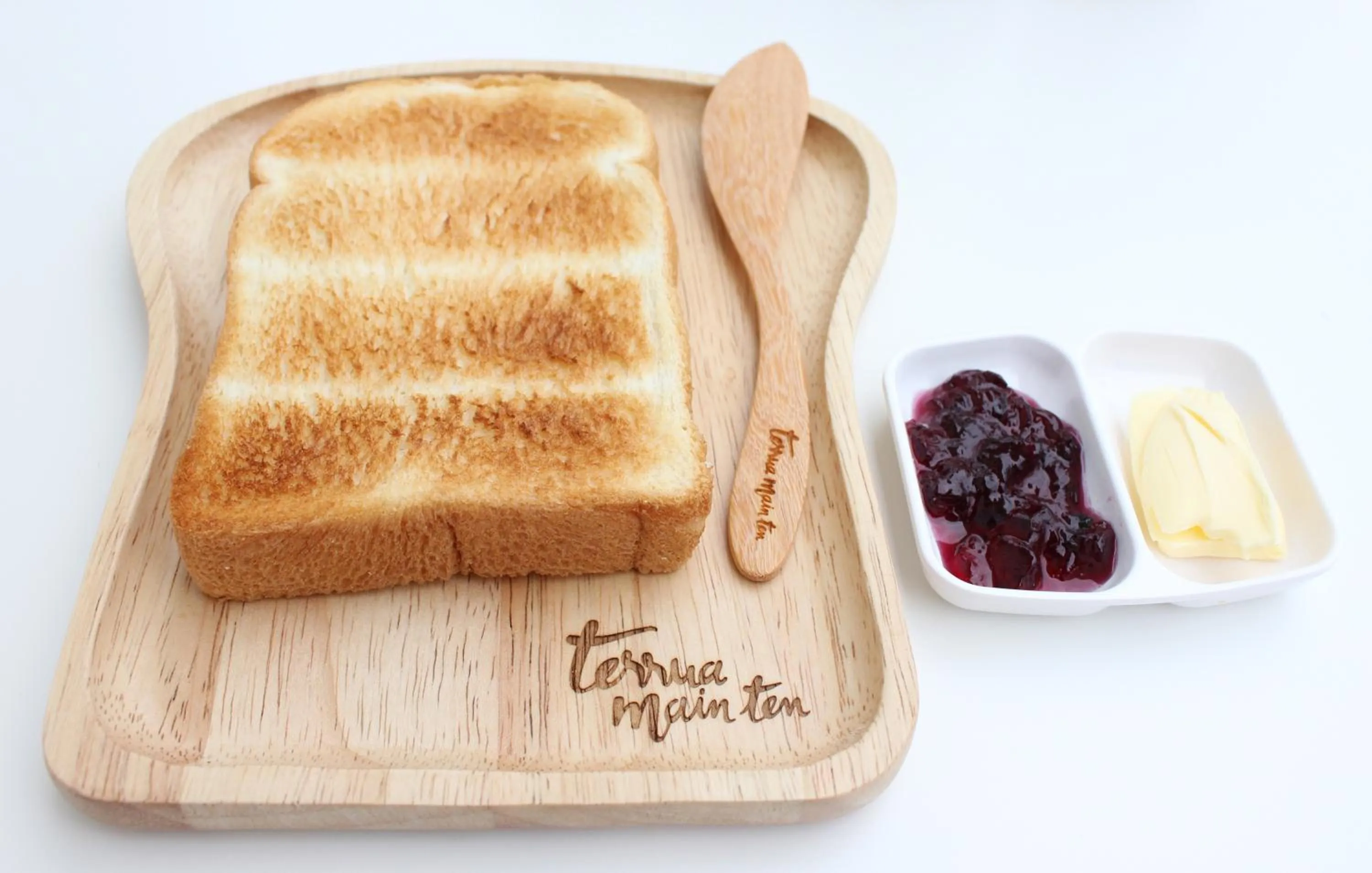 Breakfast in Terrua Main Ten Villa Garden