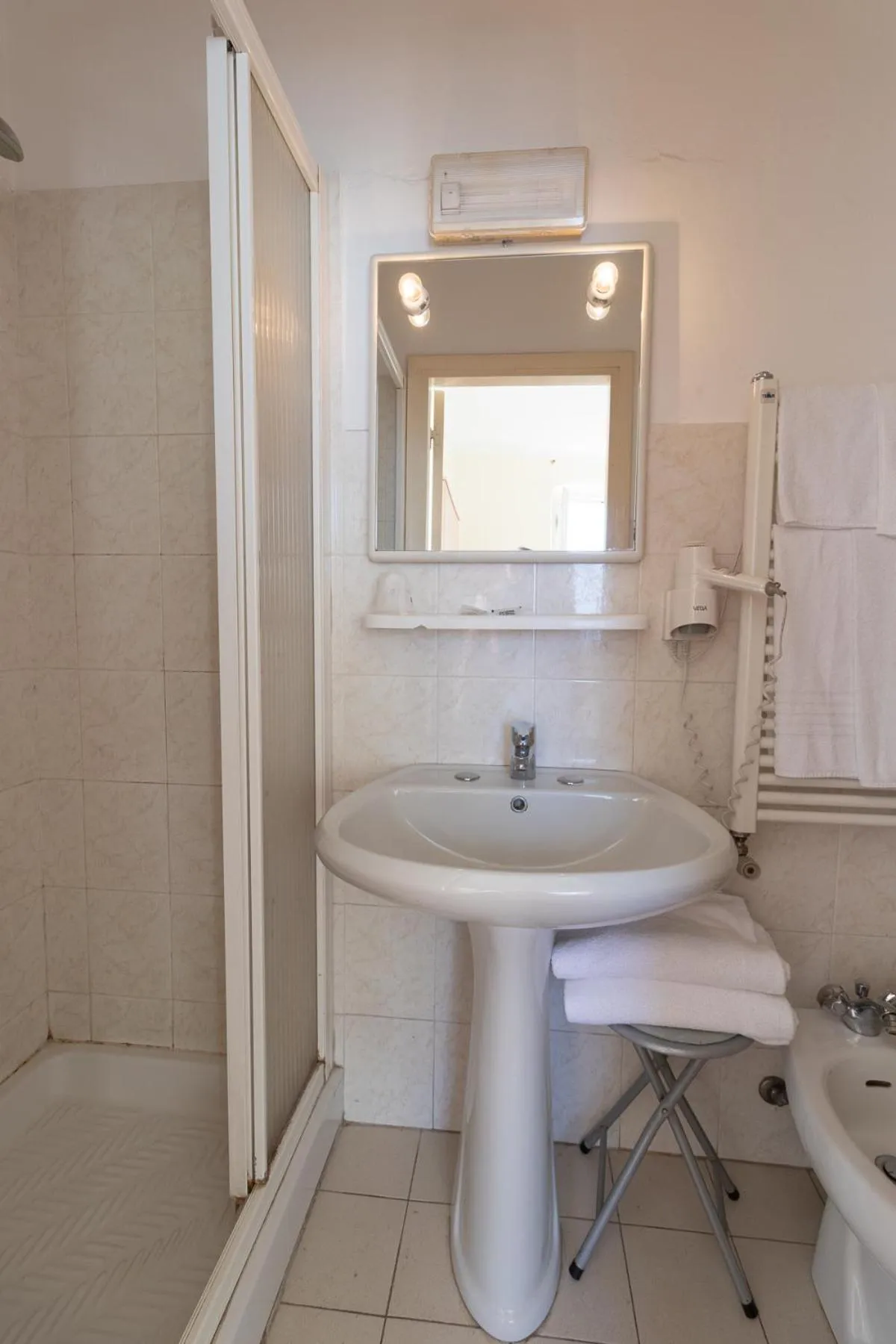 Bathroom in Albergo Bandoni