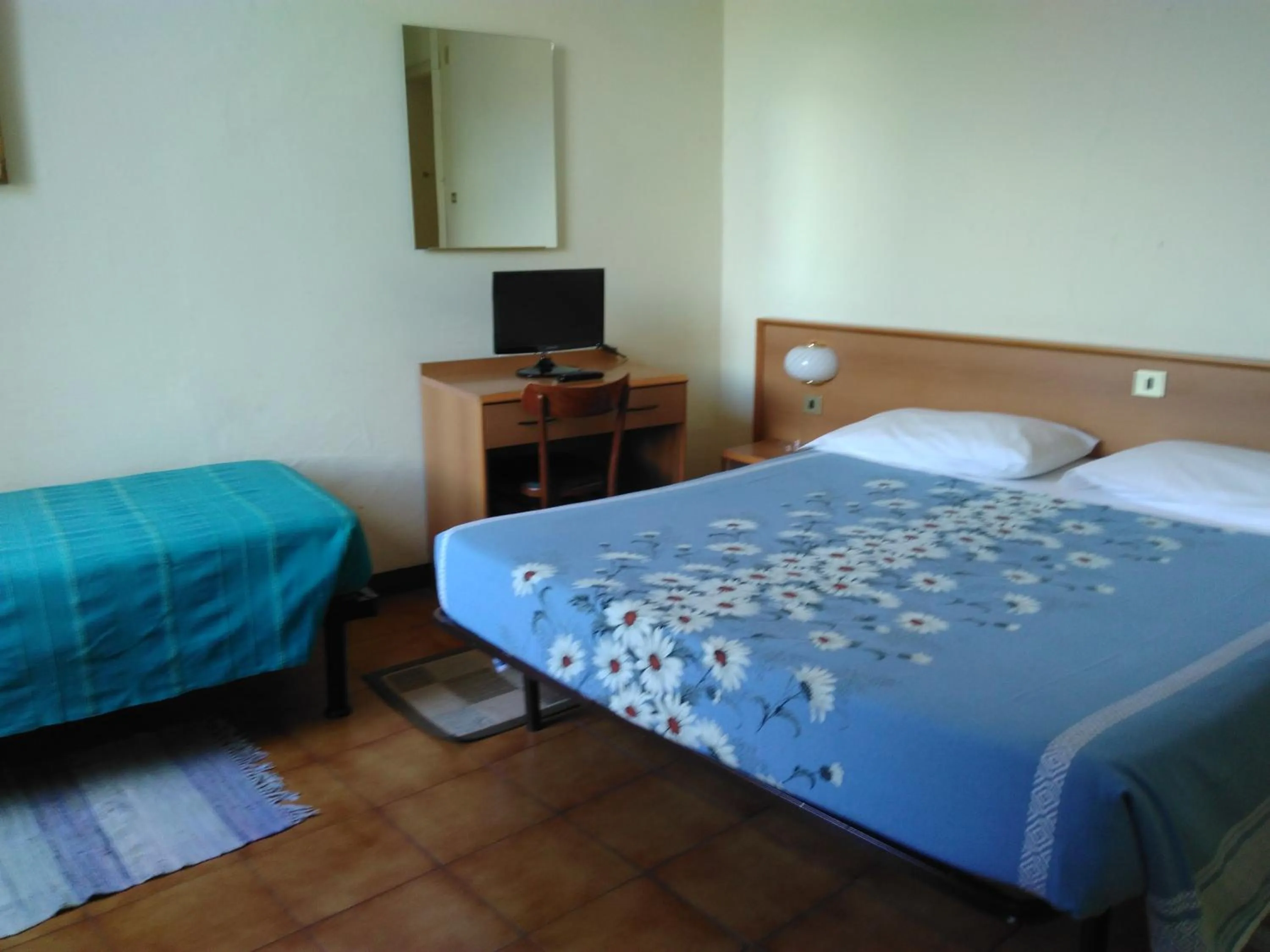 Photo of the whole room, Bed in Albergo Bandoni