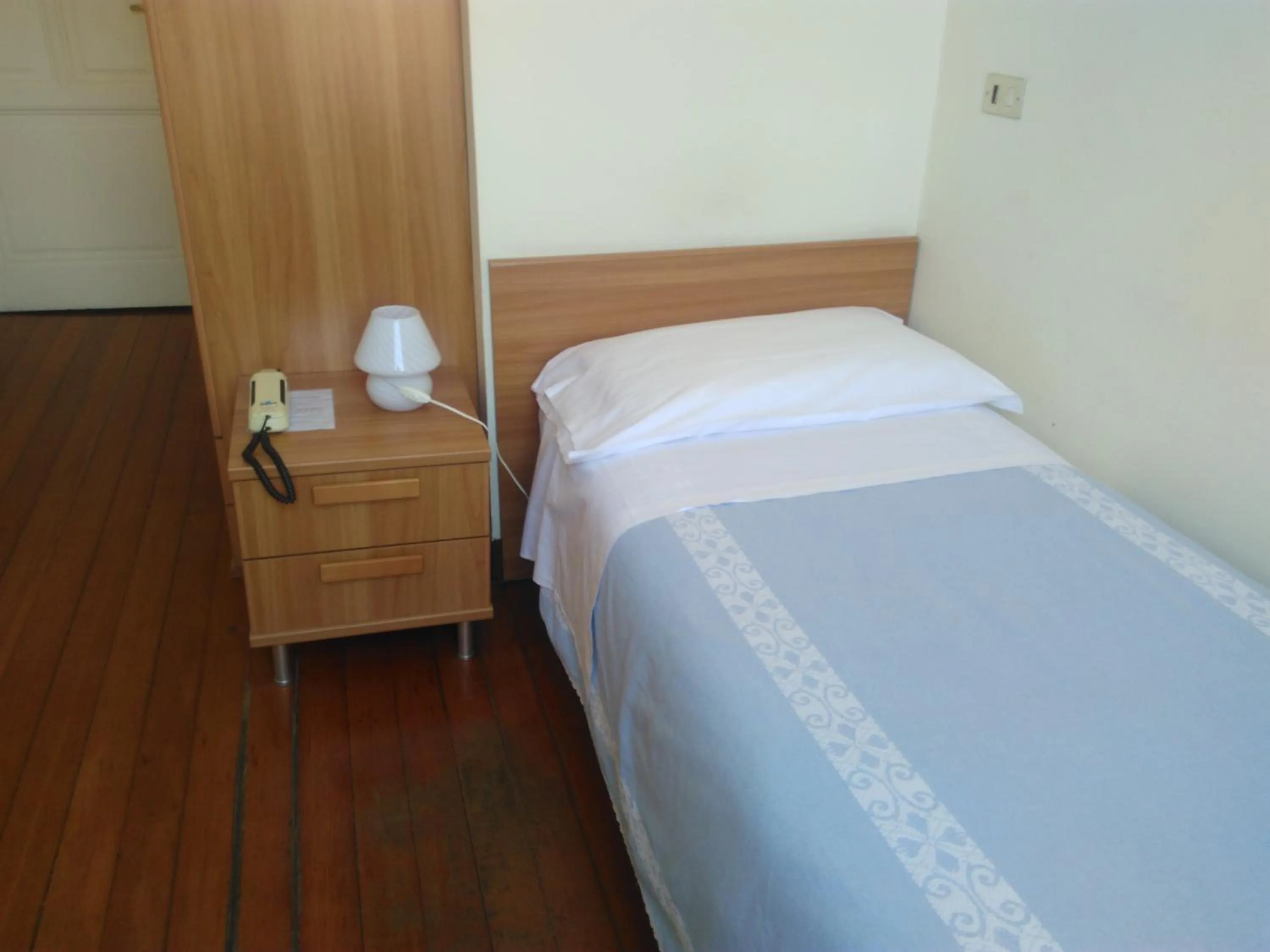 Photo of the whole room, Bed in Albergo Bandoni