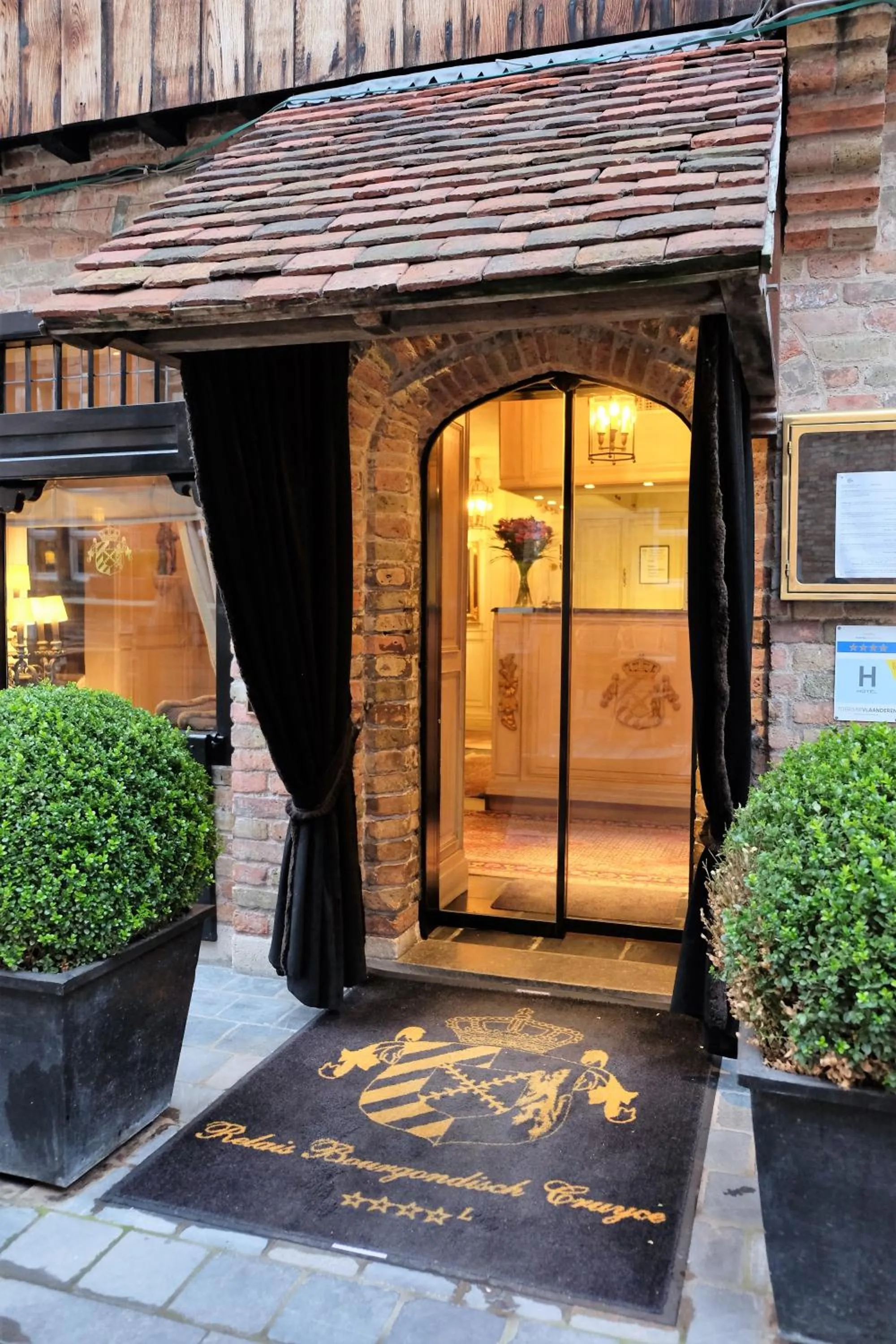 Facade/entrance in Relais Bourgondisch Cruyce, A Luxe Worldwide Hotel