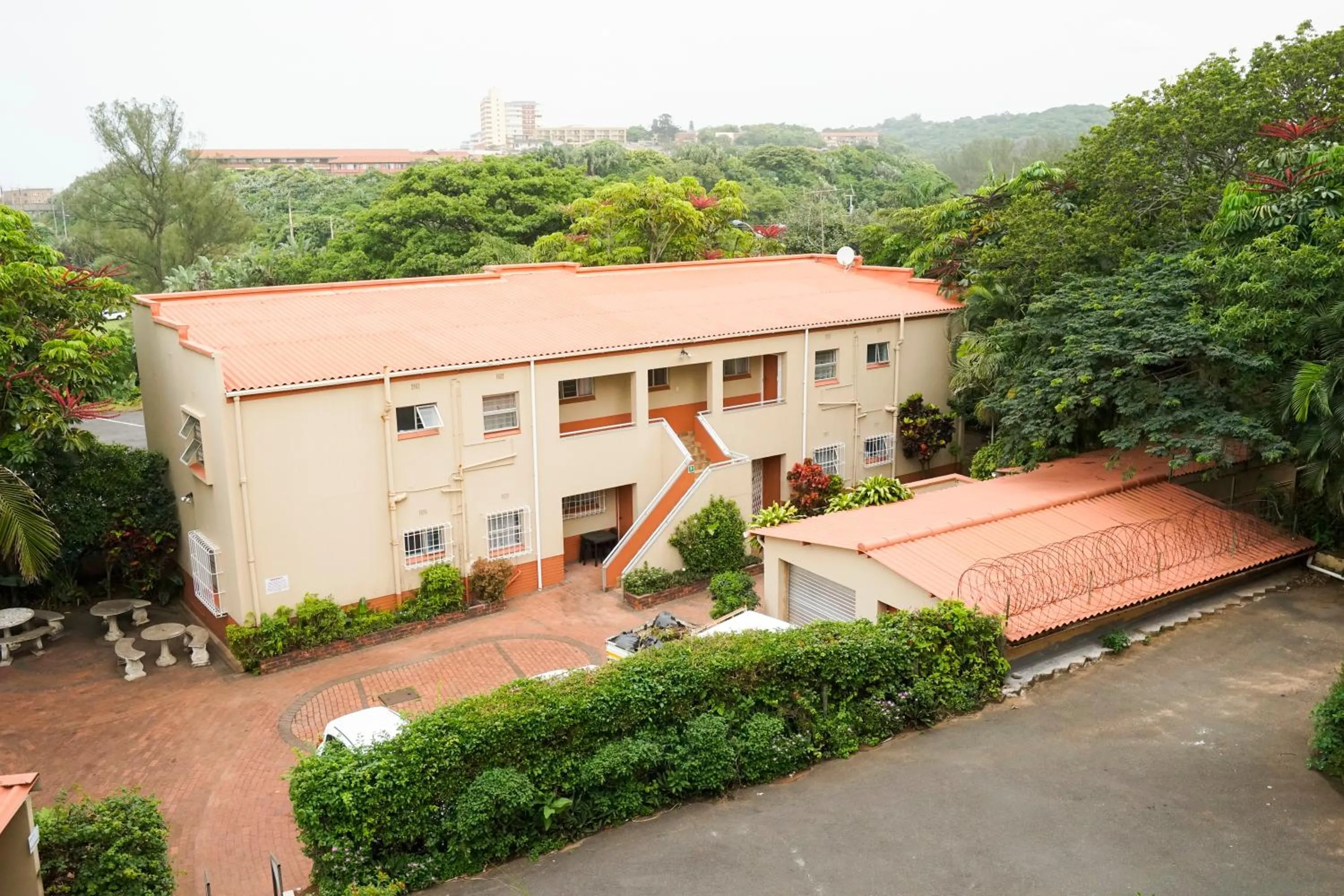 Three-Bedroom Apartment in Doonside Holiday Apartments